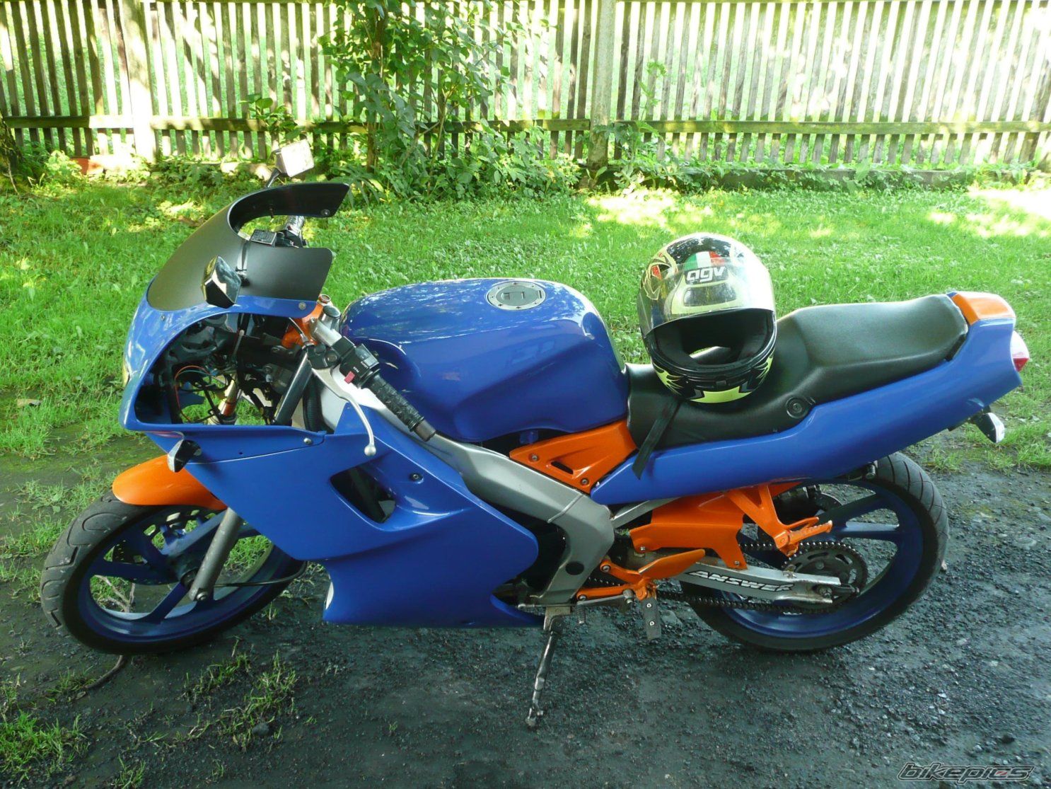 Photo 1436763