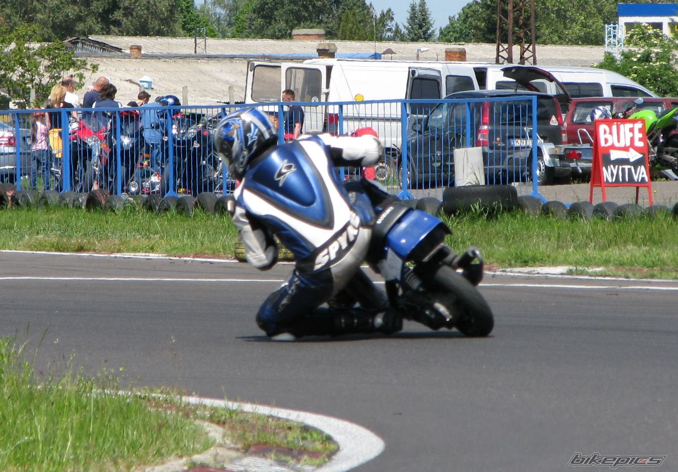 Photo 1437408