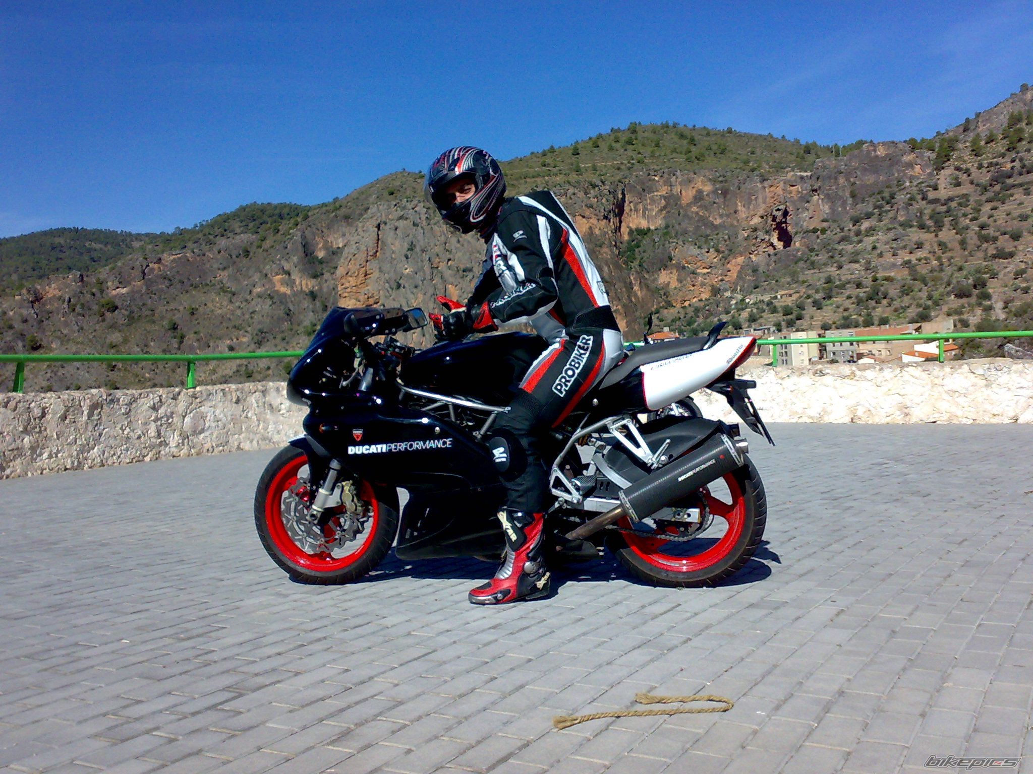 Photo 1437693