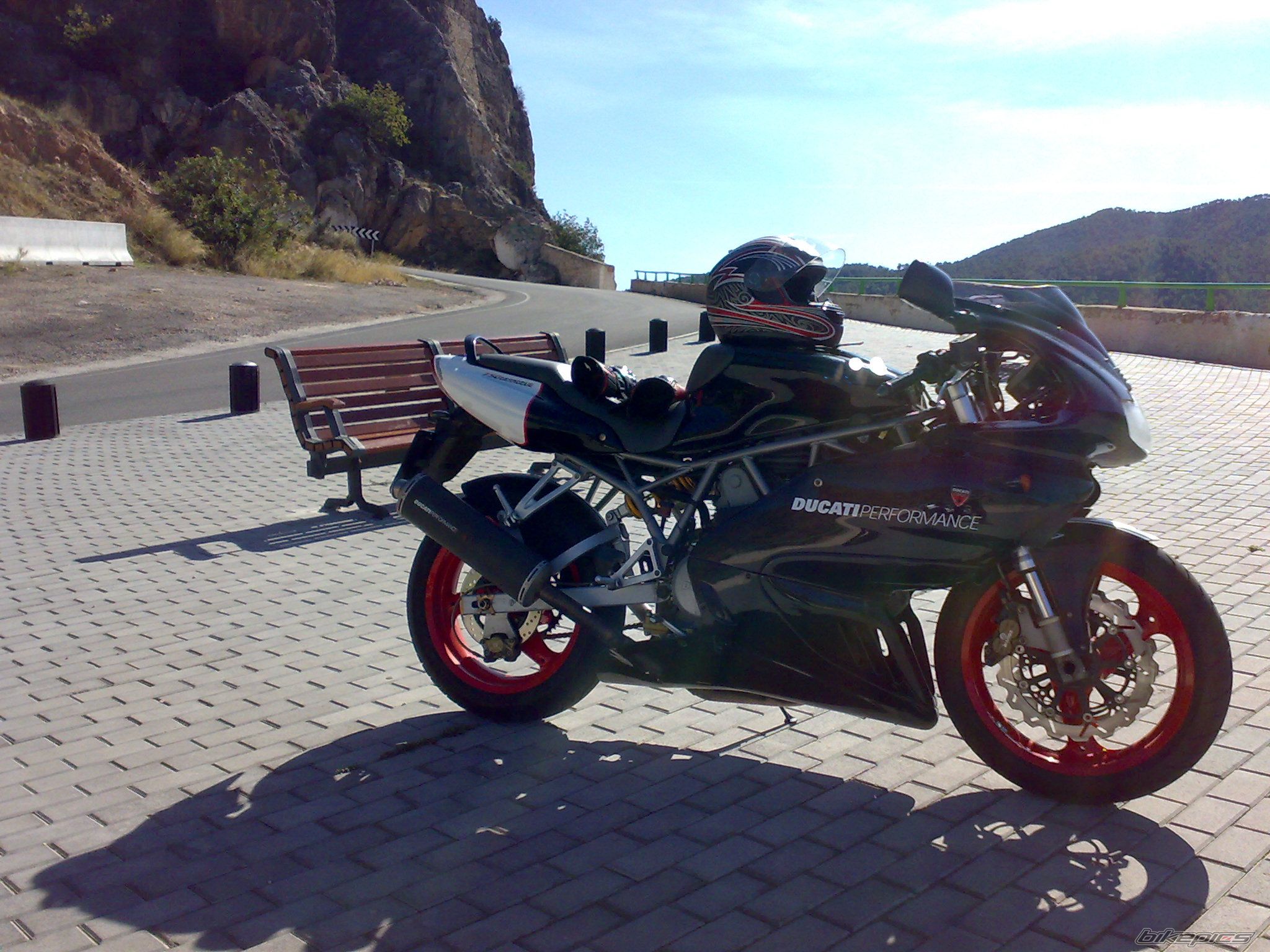 Photo 1437694