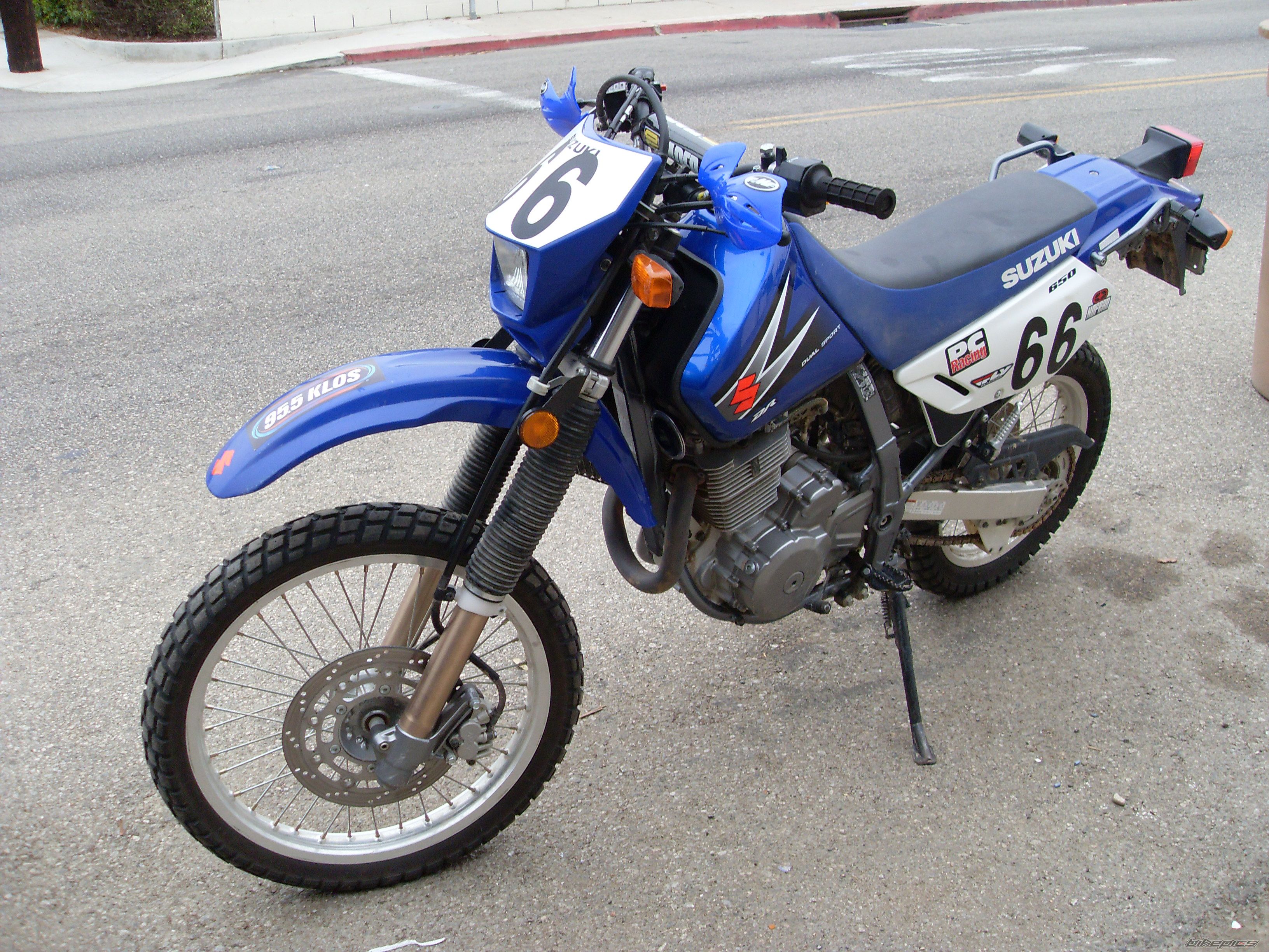 Photo 1437704