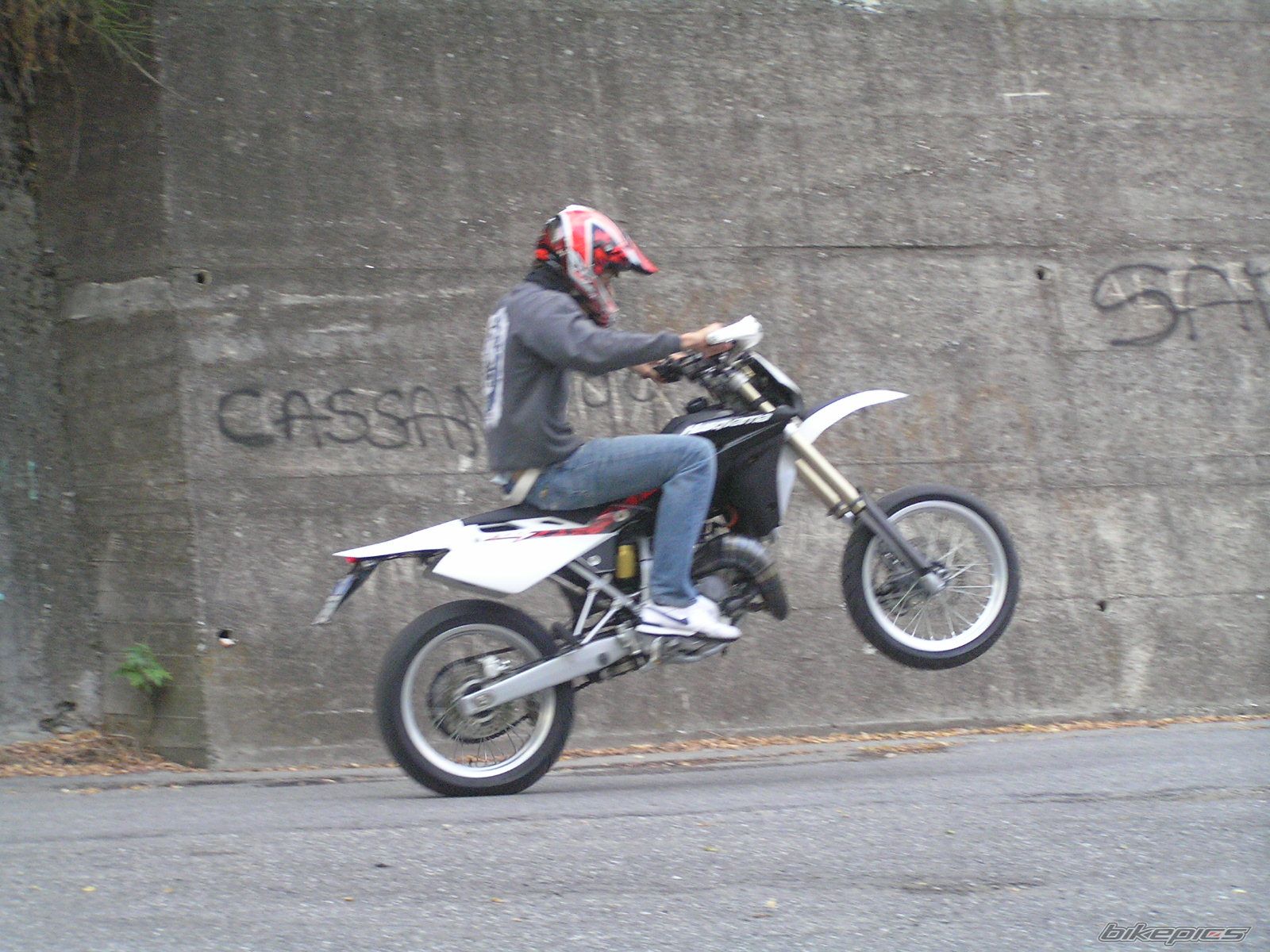 Photo 1437750