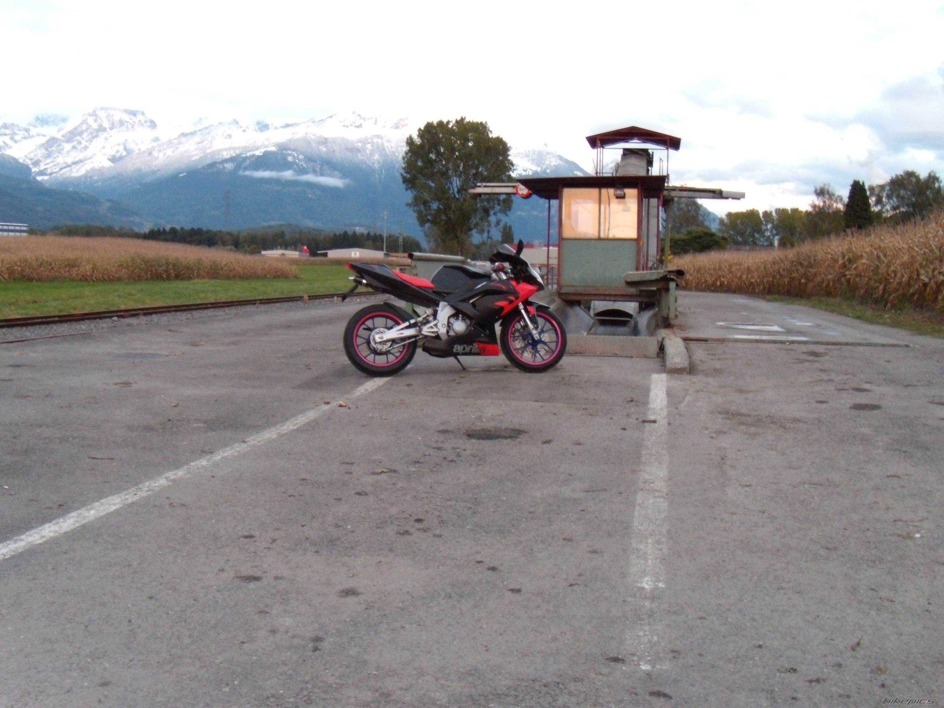 Photo 1437823
