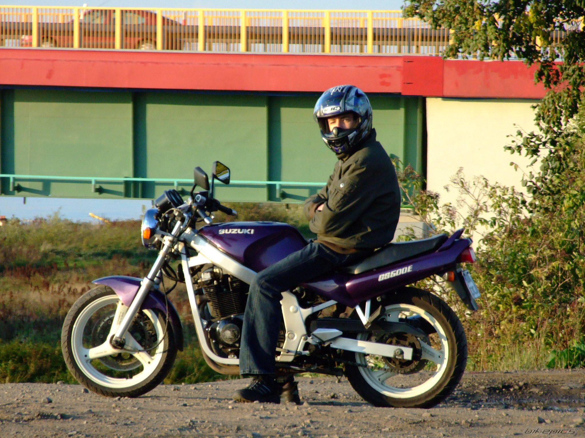 Photo 1437937