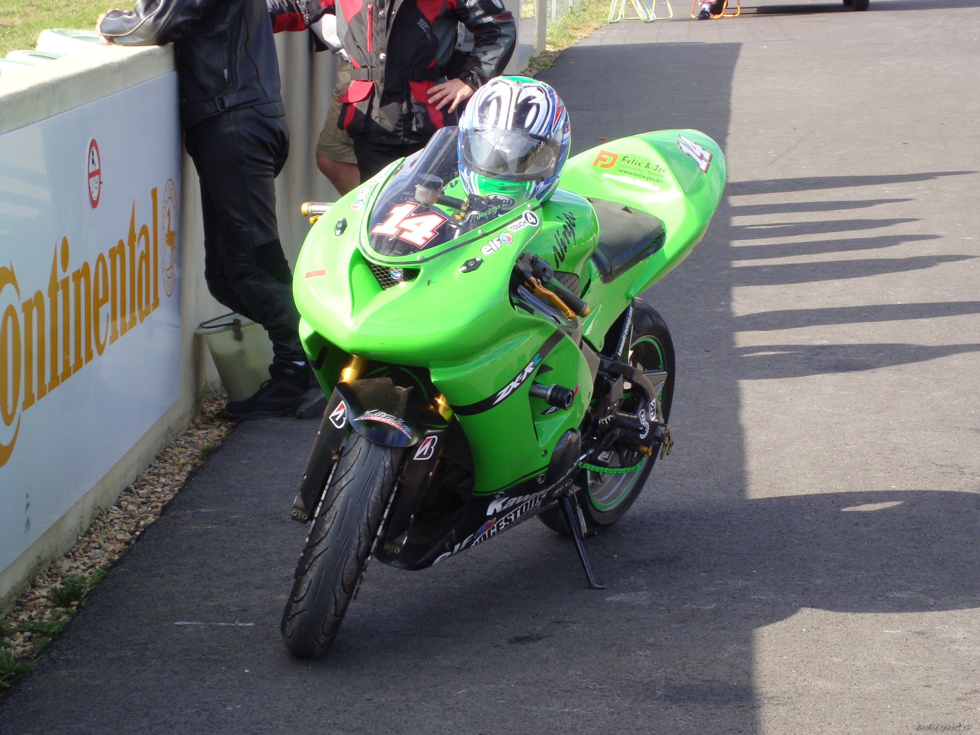 Photo 1438634