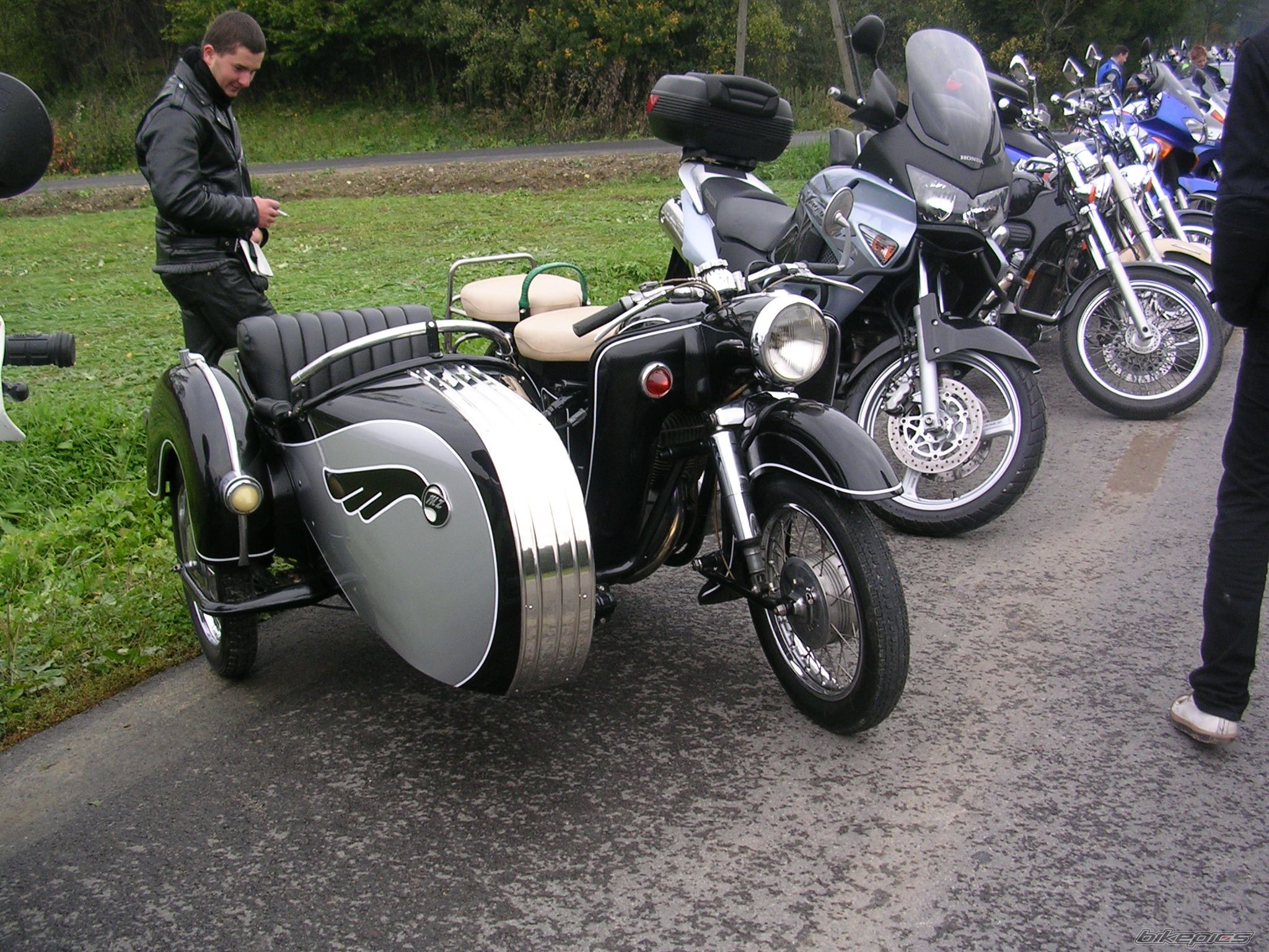 Bike Photo 1439875