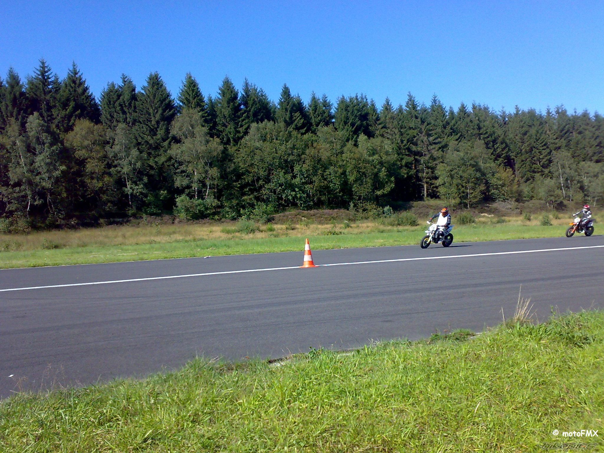 Photo 1440072