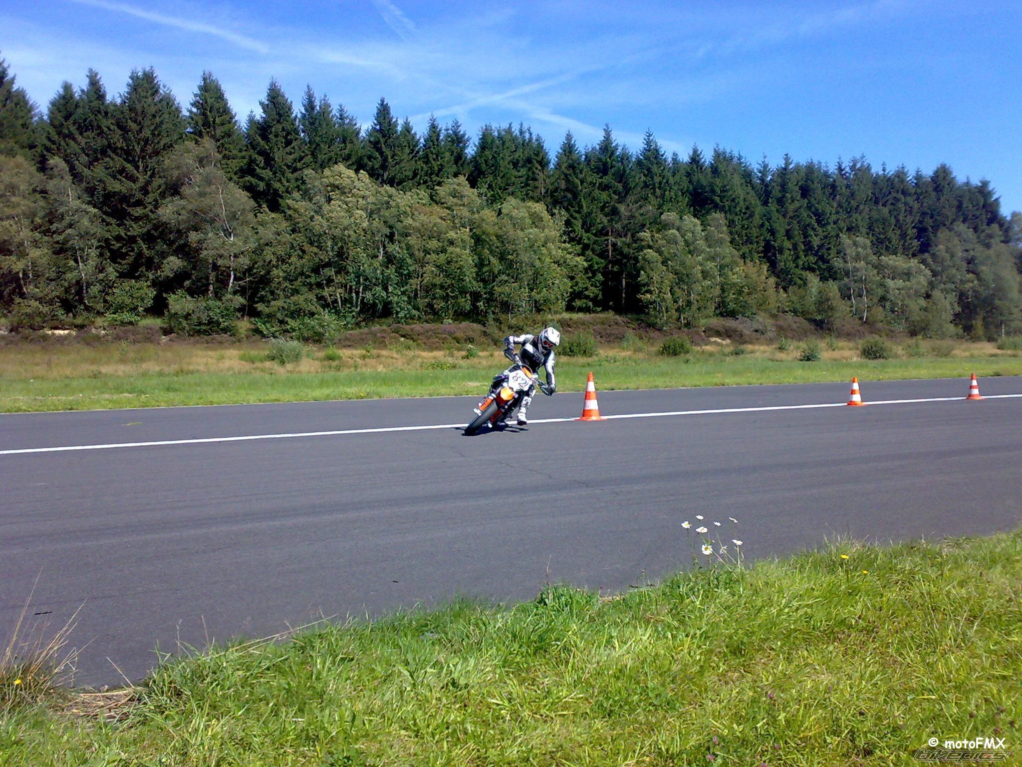 Photo 1440079