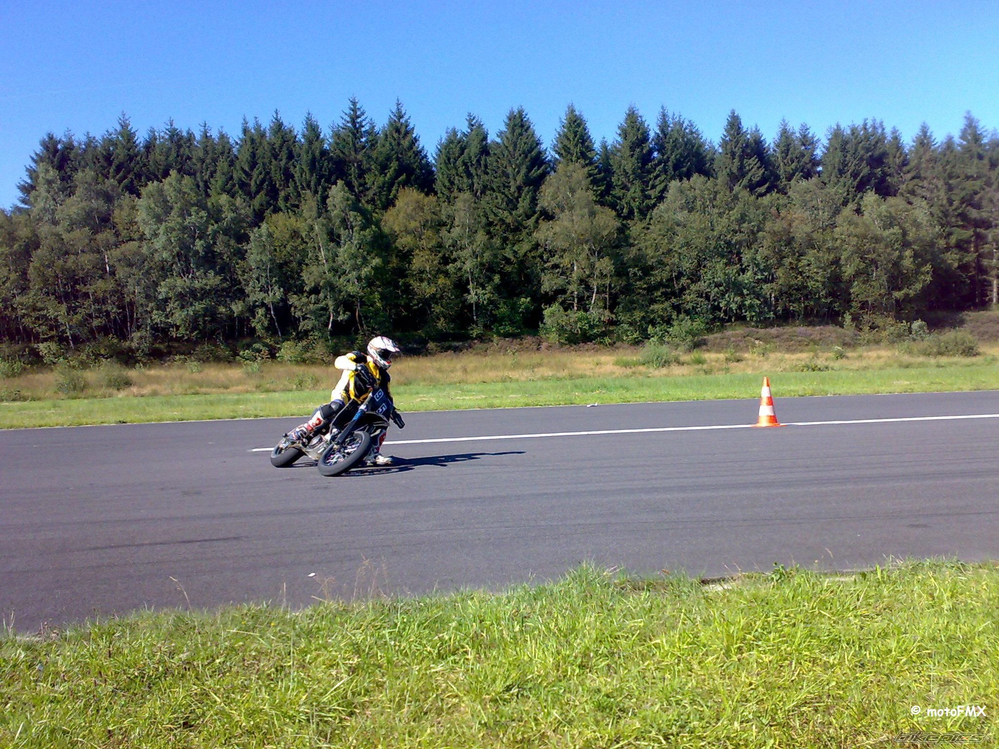 Photo 1440090
