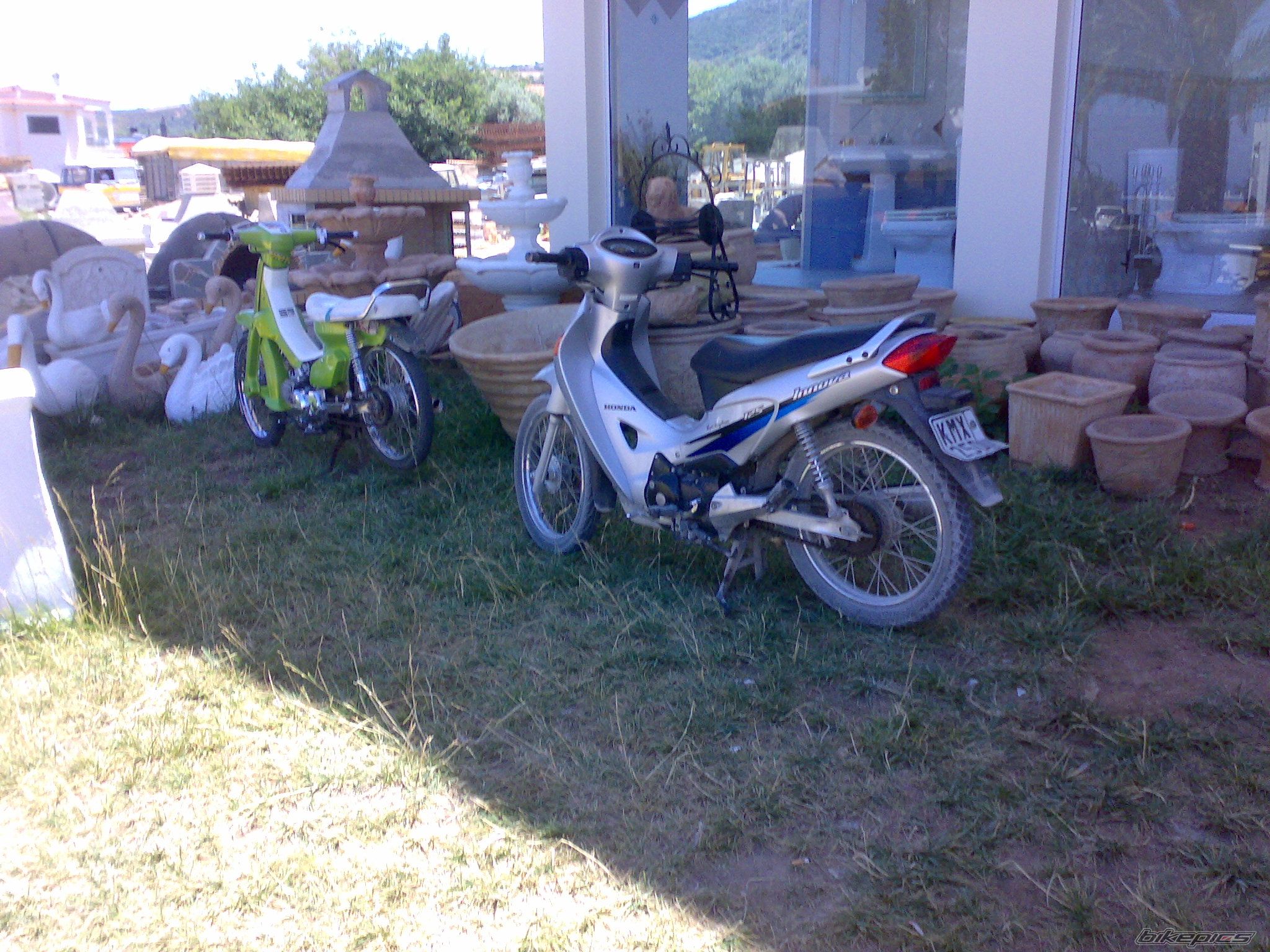 Photo 1440211