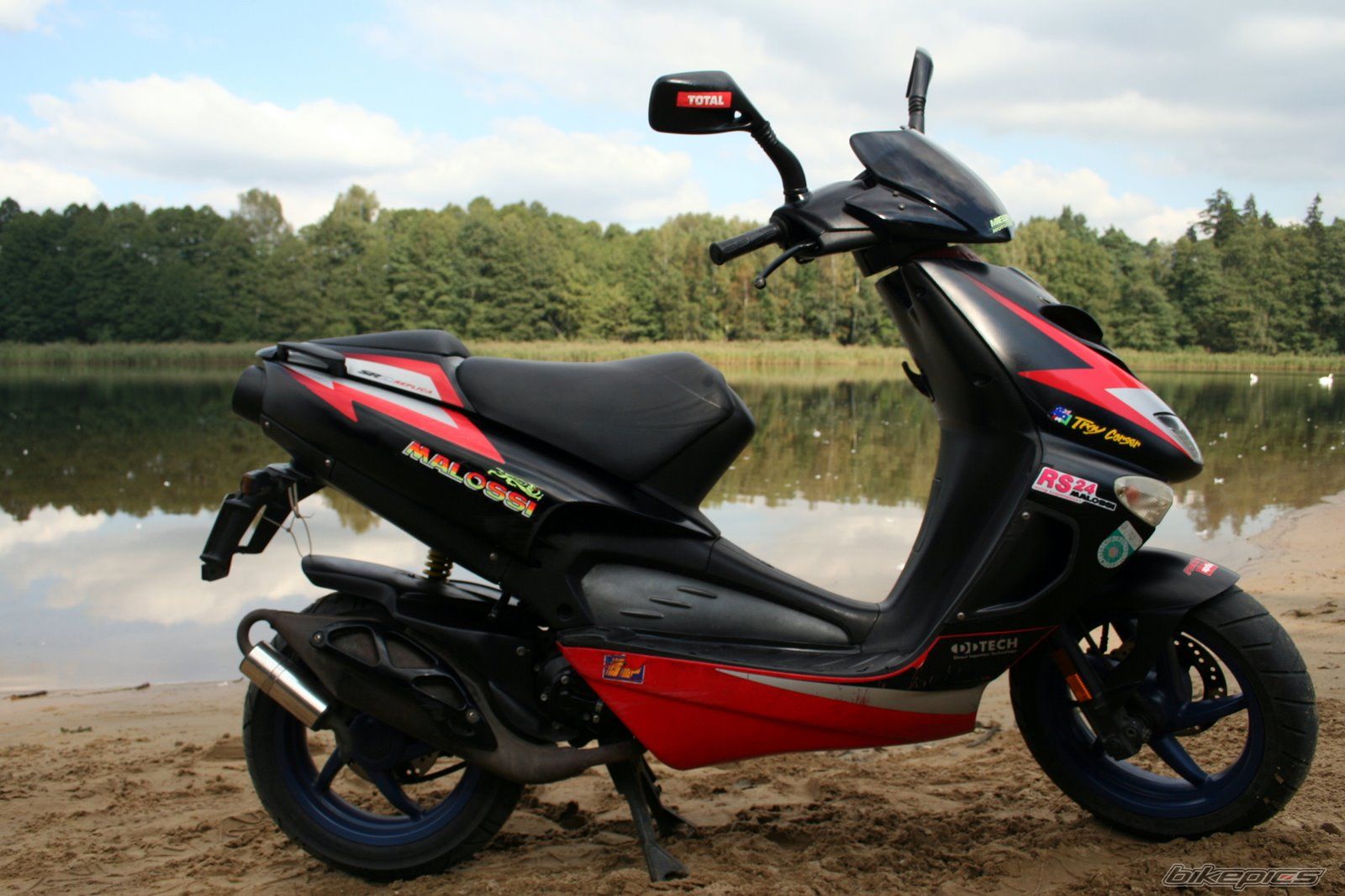 Photo 1442304