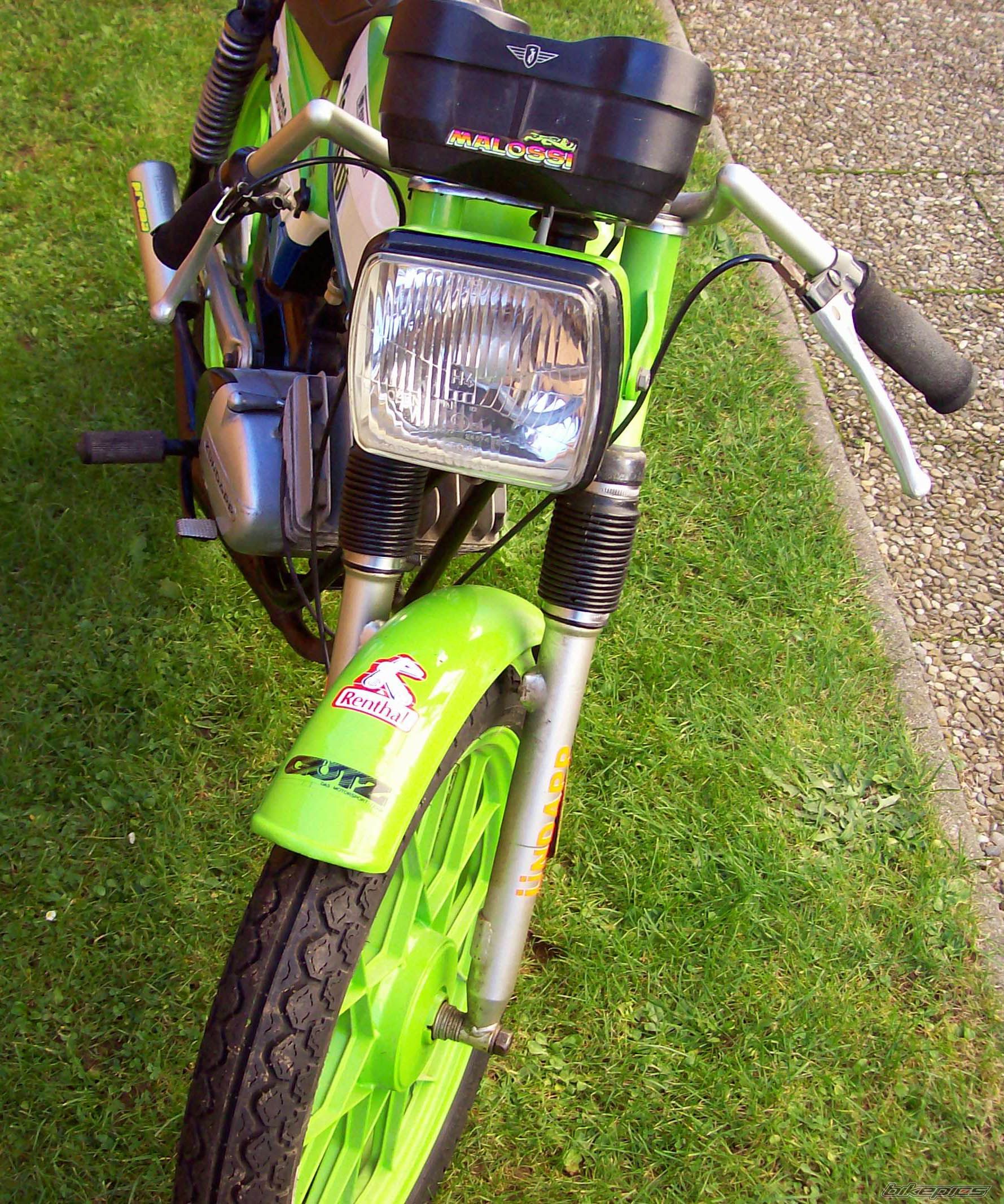 Photo 1442455