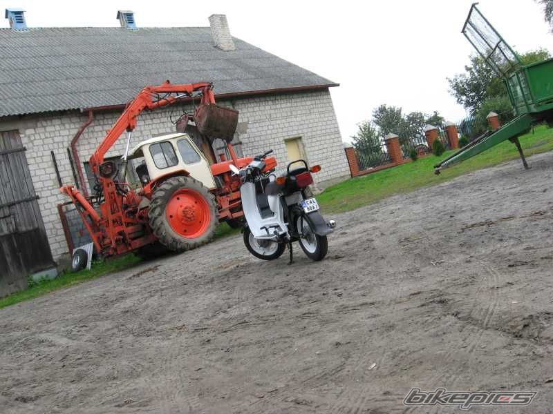 Photo 1442683