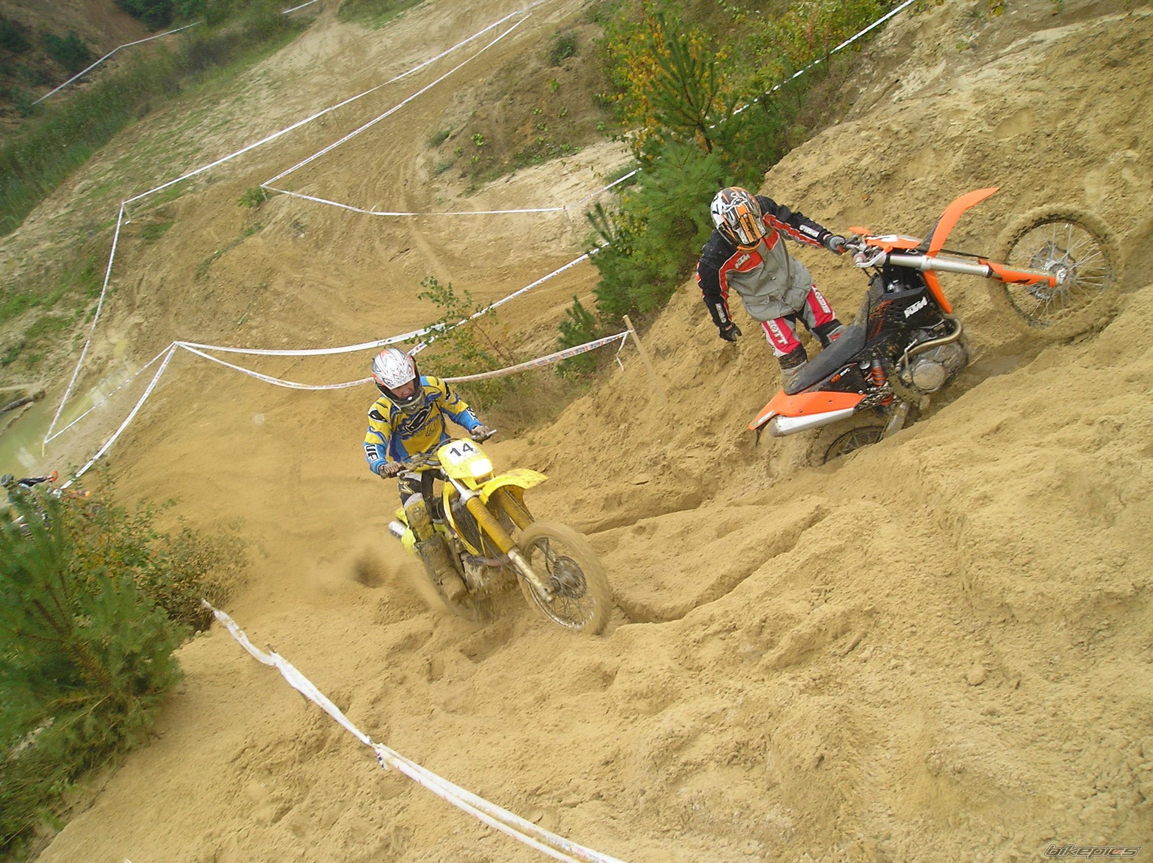 Photo 1442713