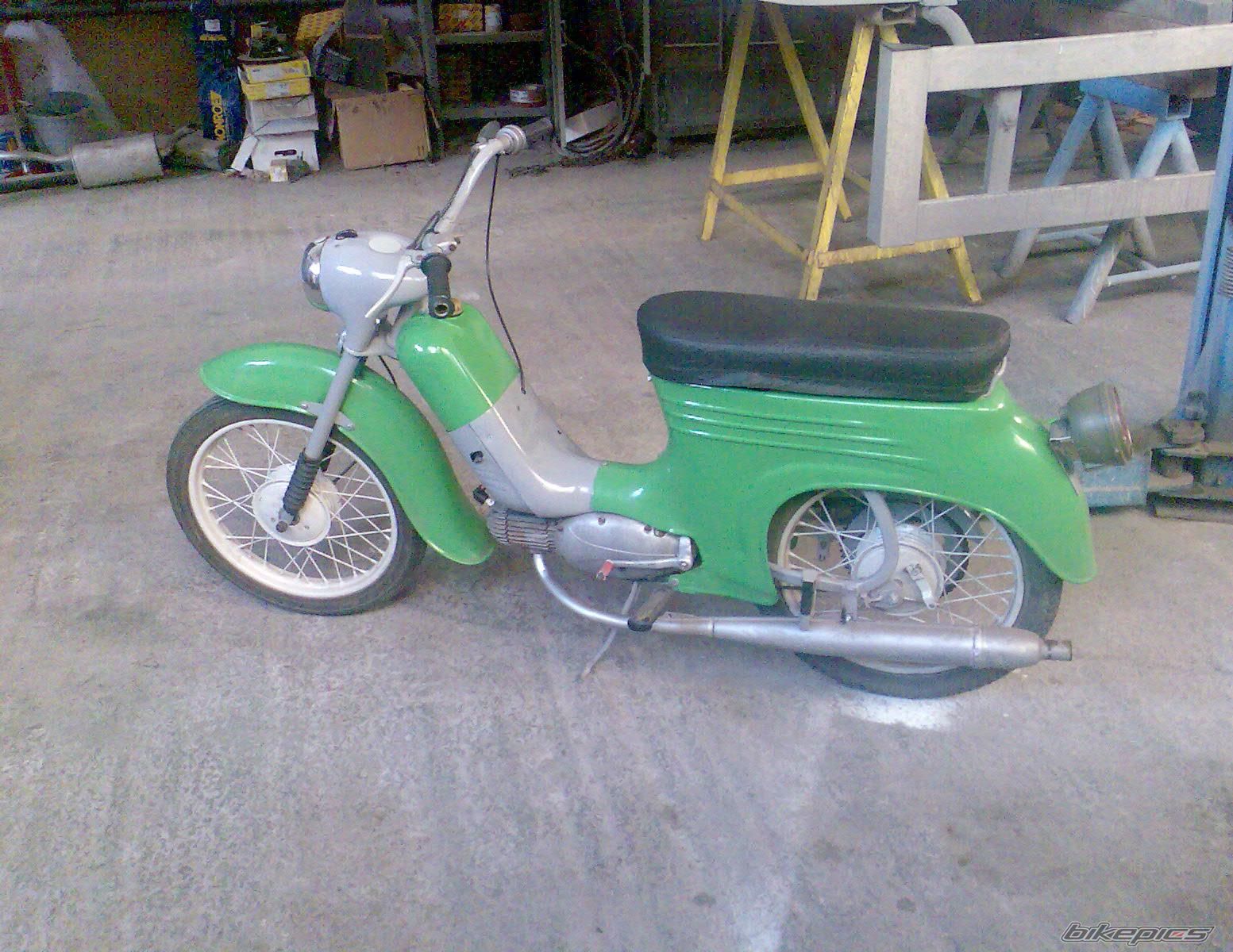 Photo 1442799