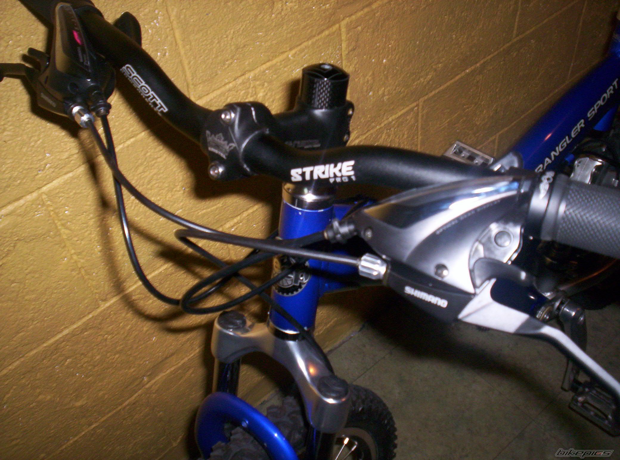 Photo 1443138