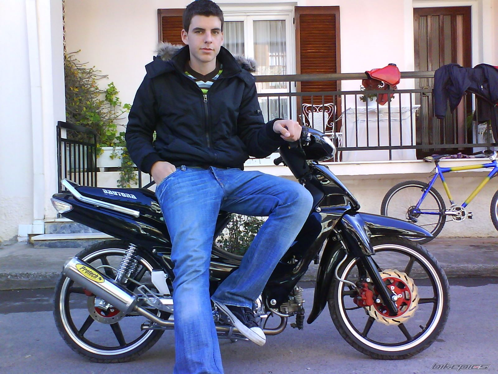 Photo 1443363