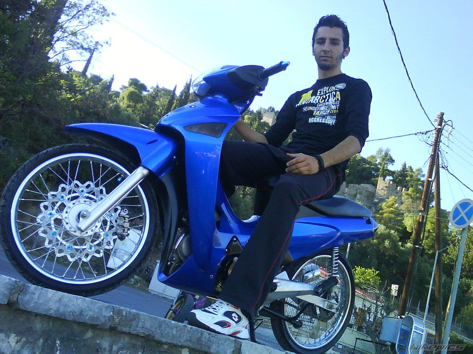 Photo 1443462