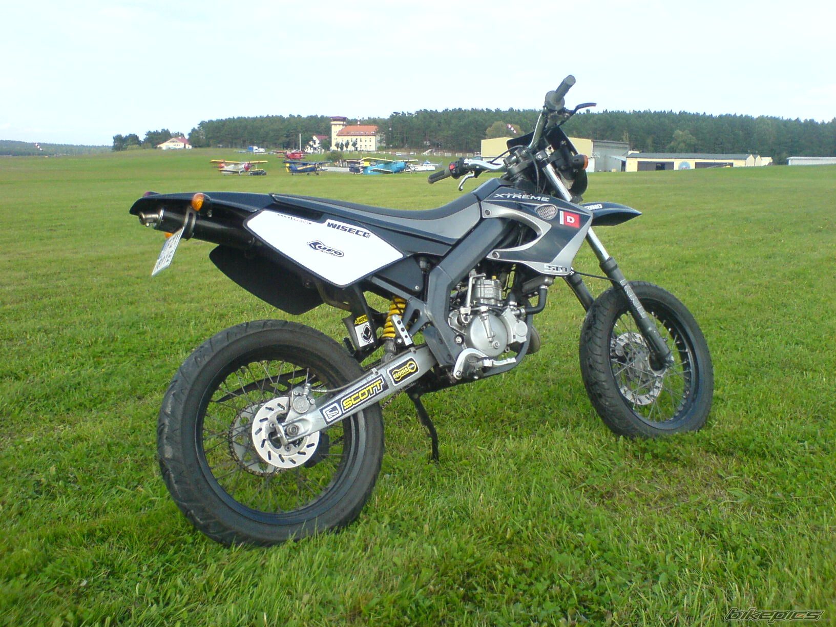 Photo 1443525