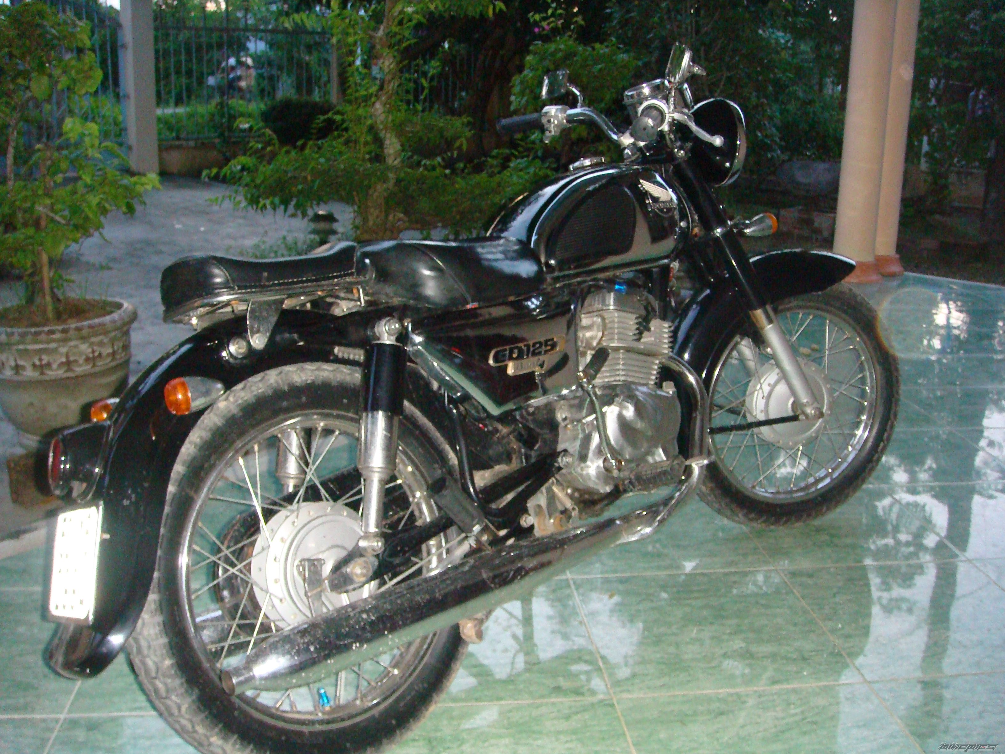 Photo 1443691