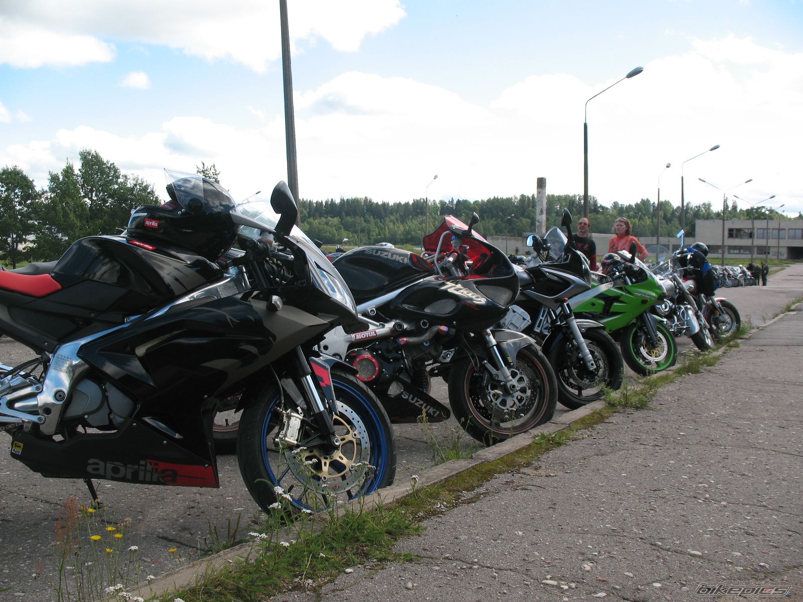 Photo 1443728