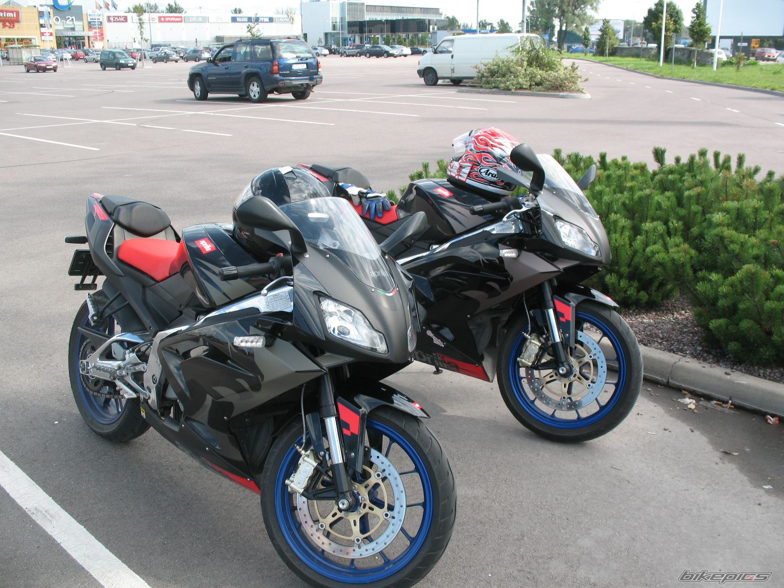 Photo 1443730