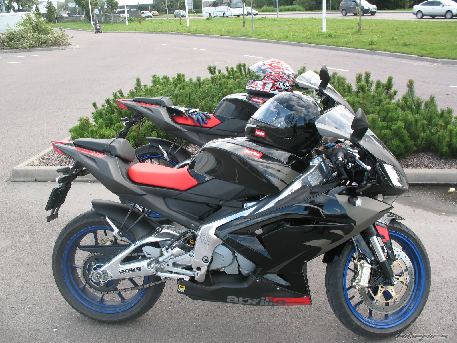 Photo 1443733