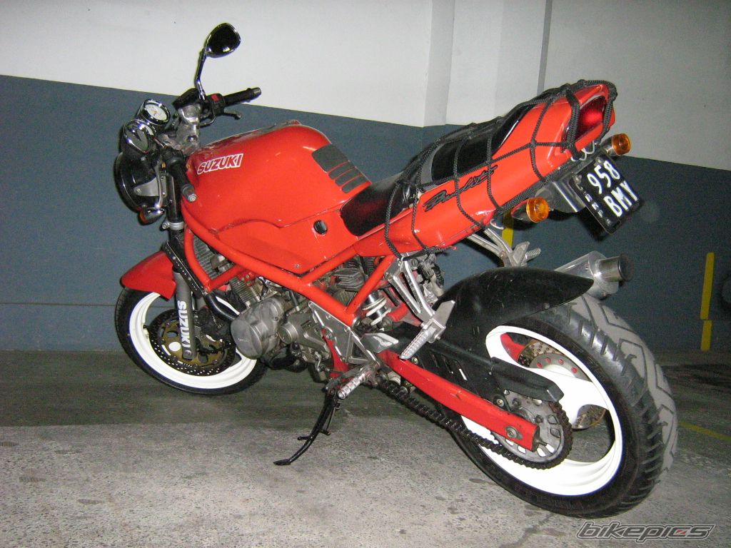 Photo 1443852
