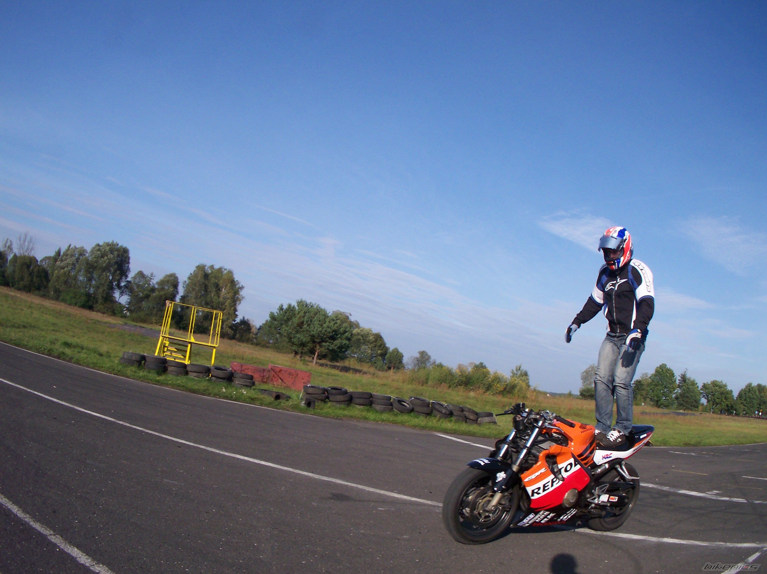 Photo 1444279