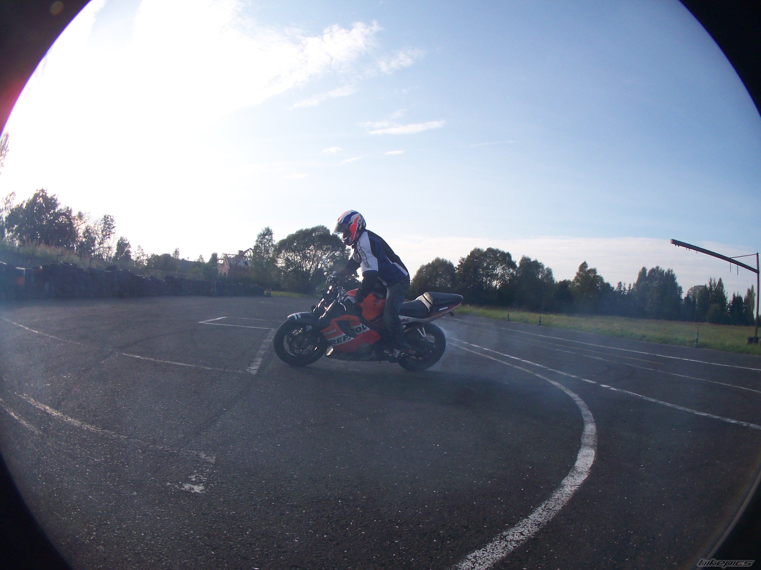 Photo 1444290