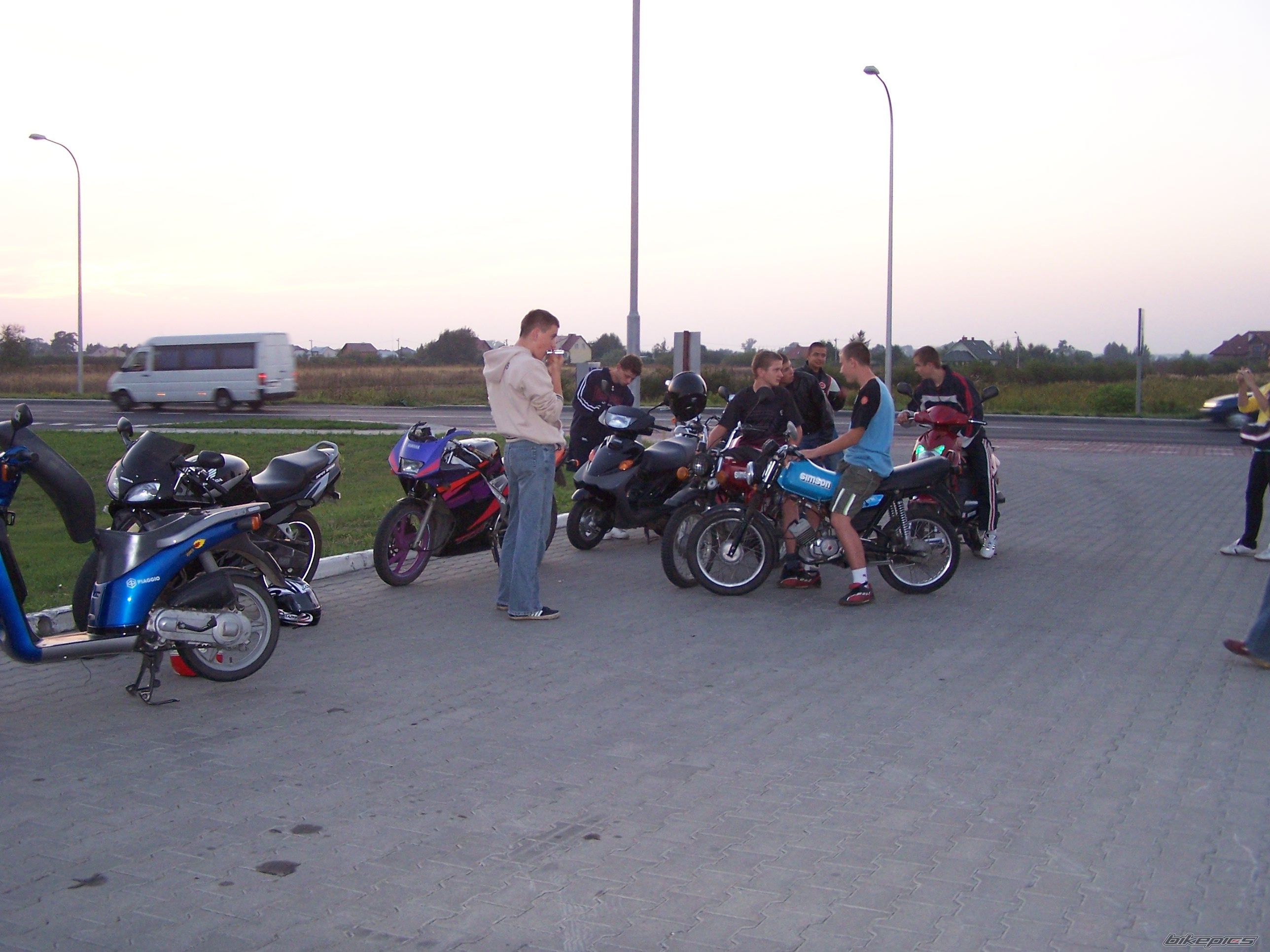 Photo 1444654