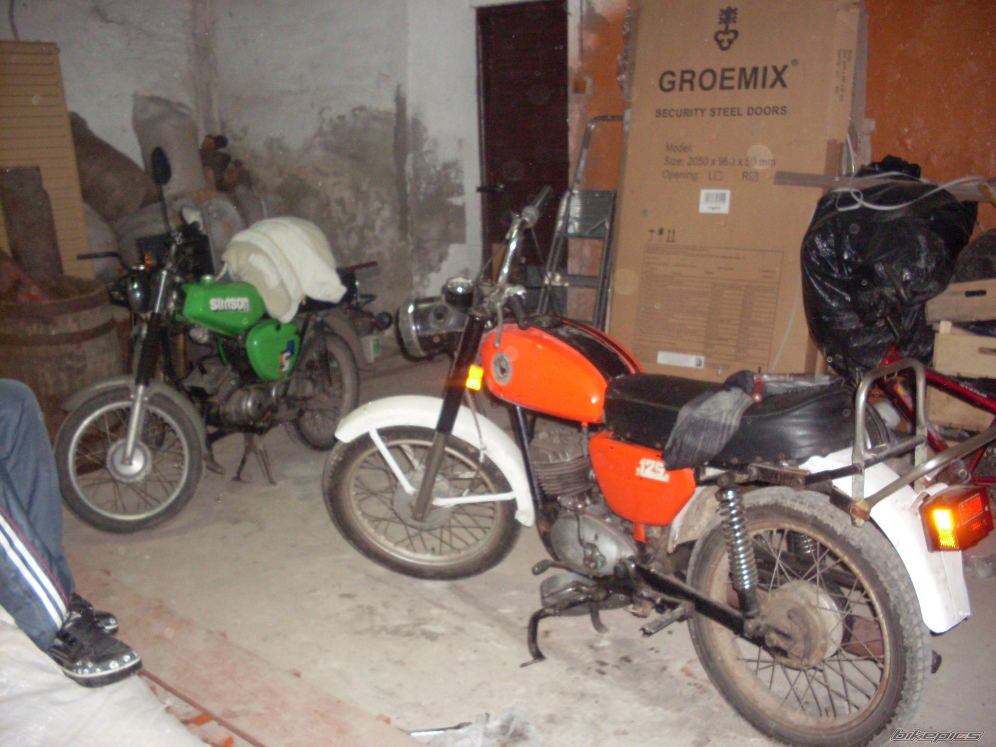 Photo 1444694
