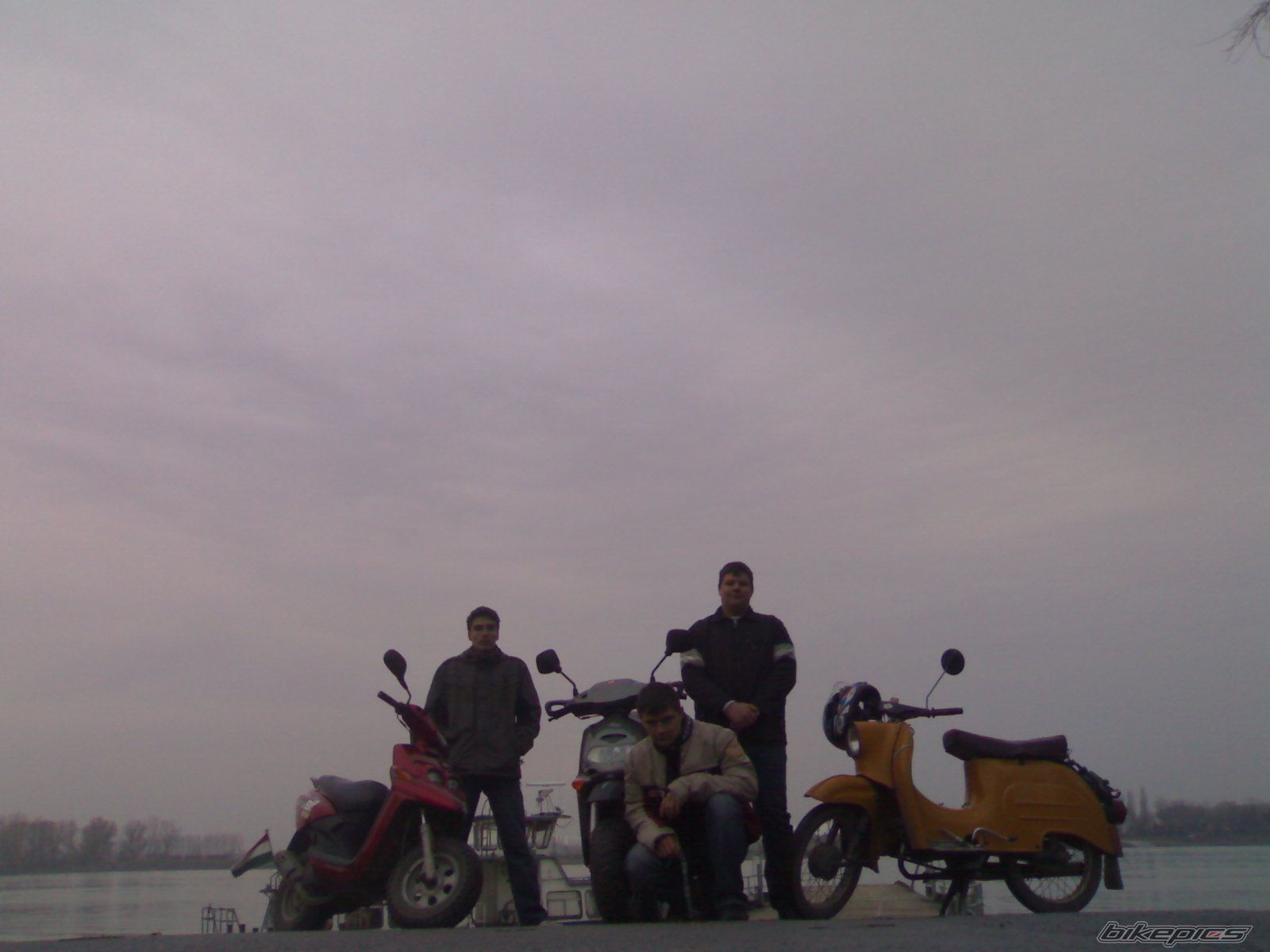 Photo 1444717