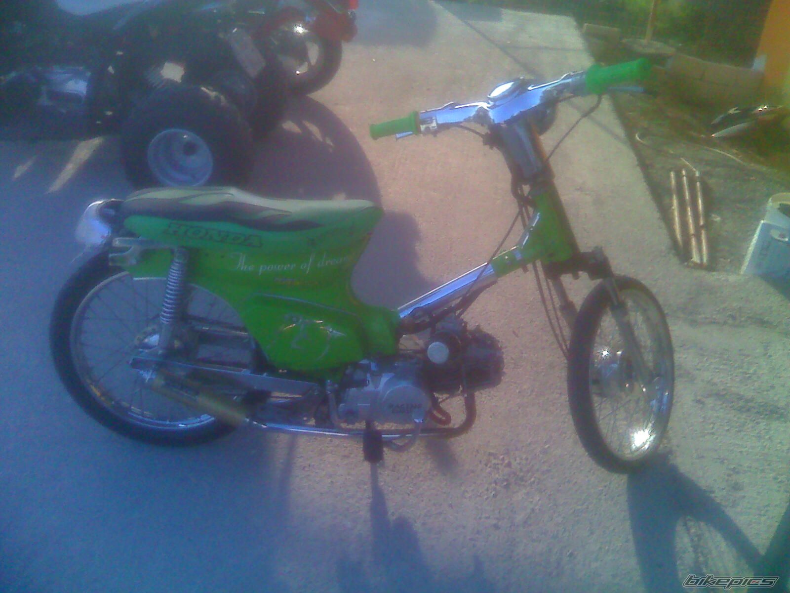 Photo 1445077