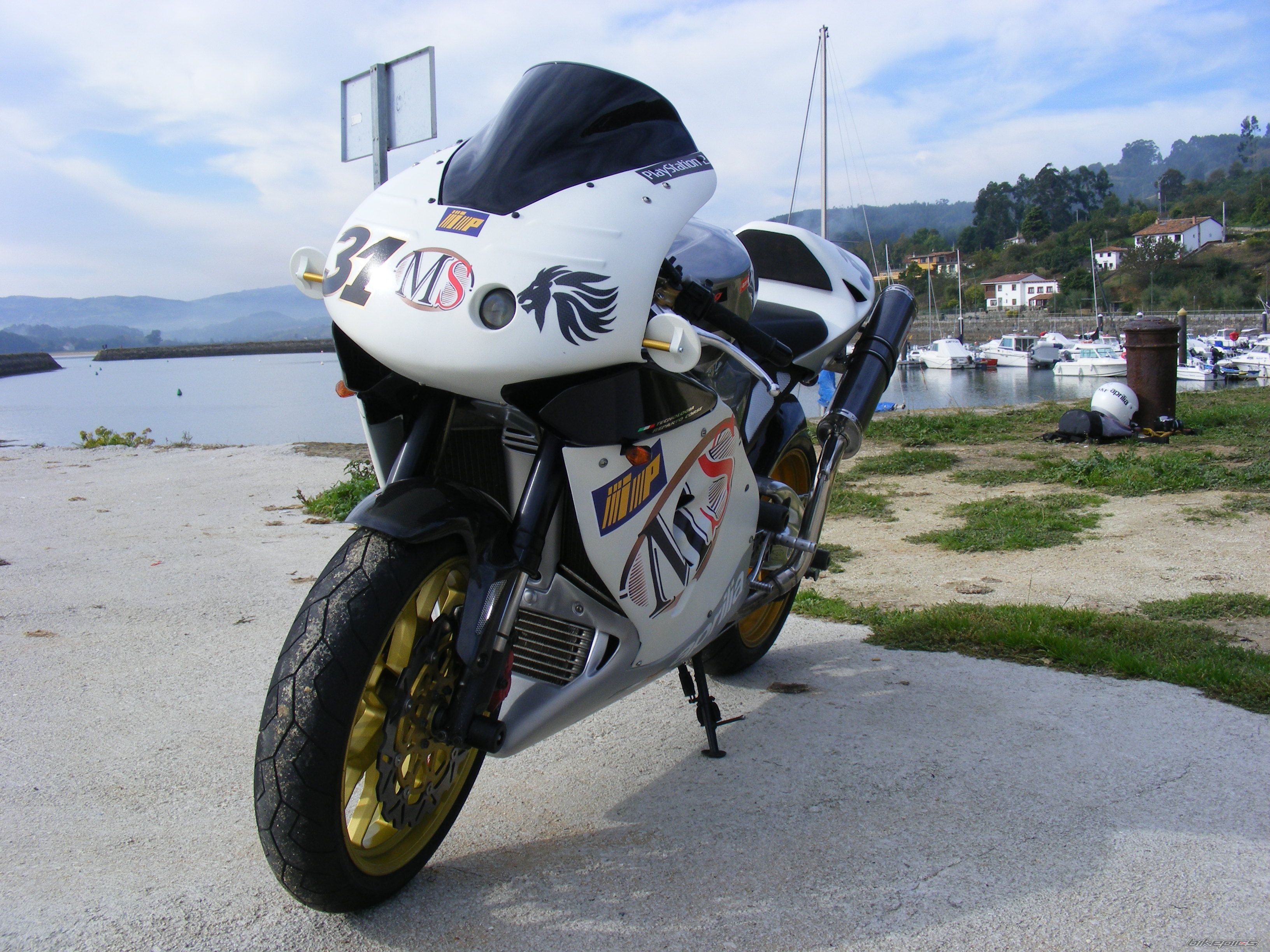 Photo 1445745