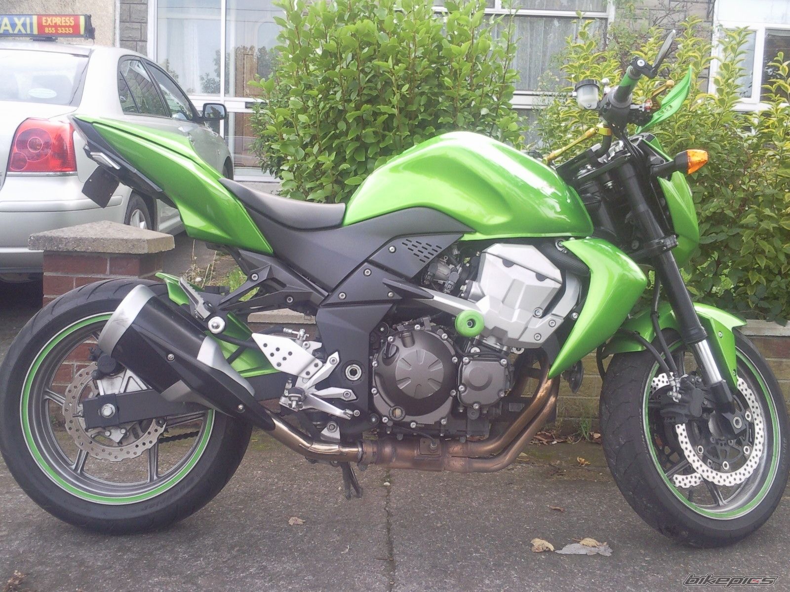 Photo 1445936