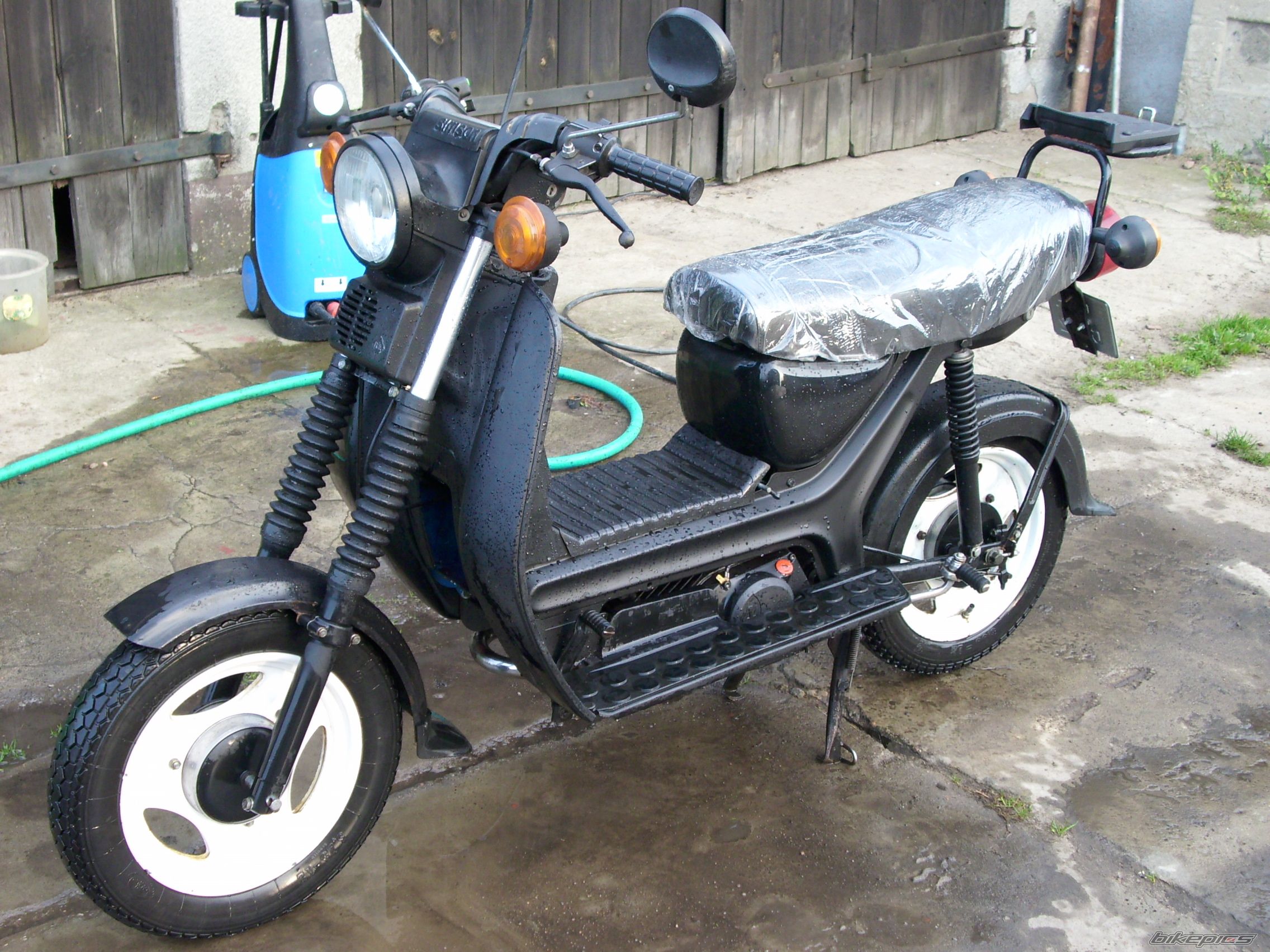 Photo 1446609