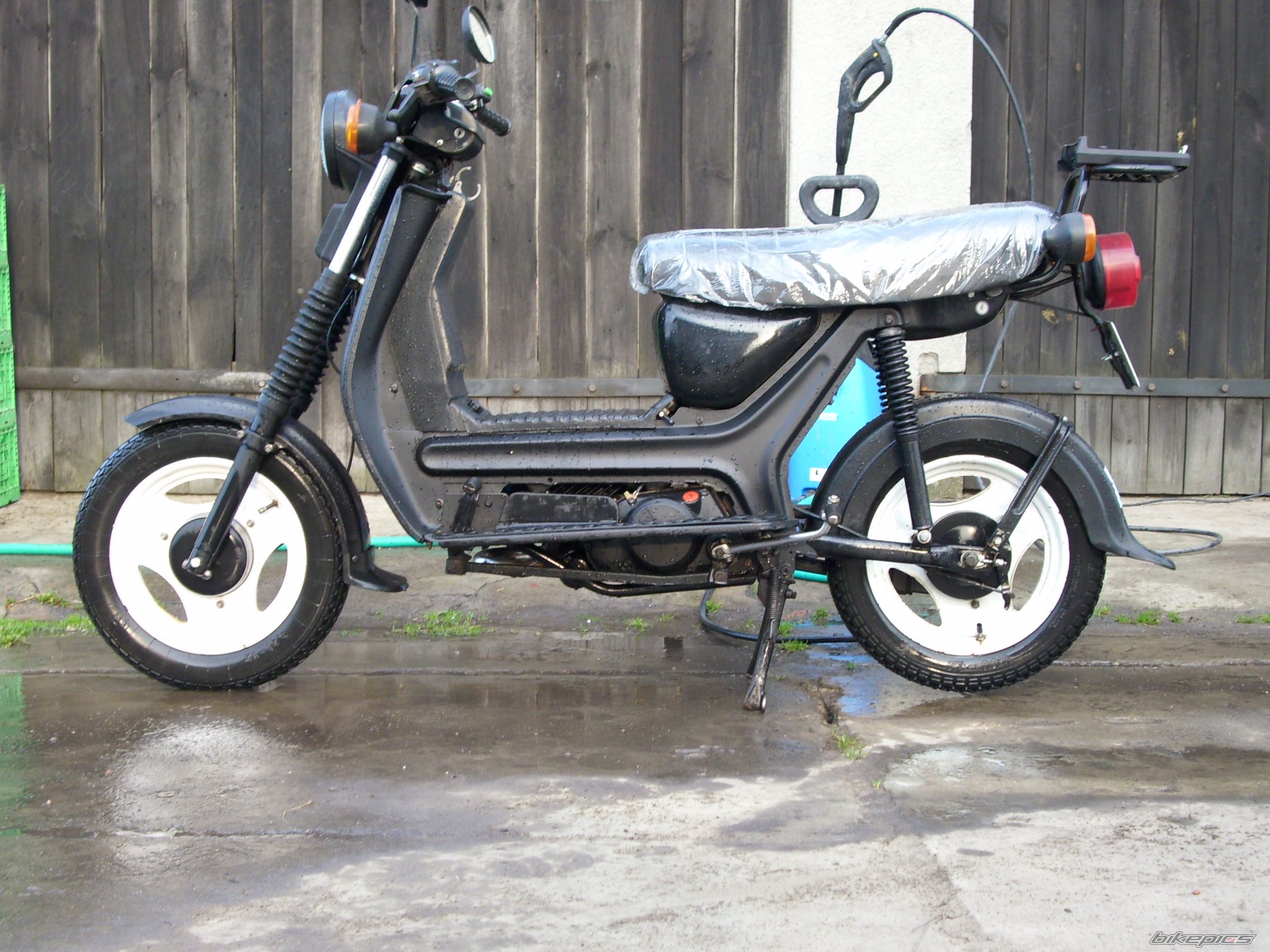 Photo 1446614