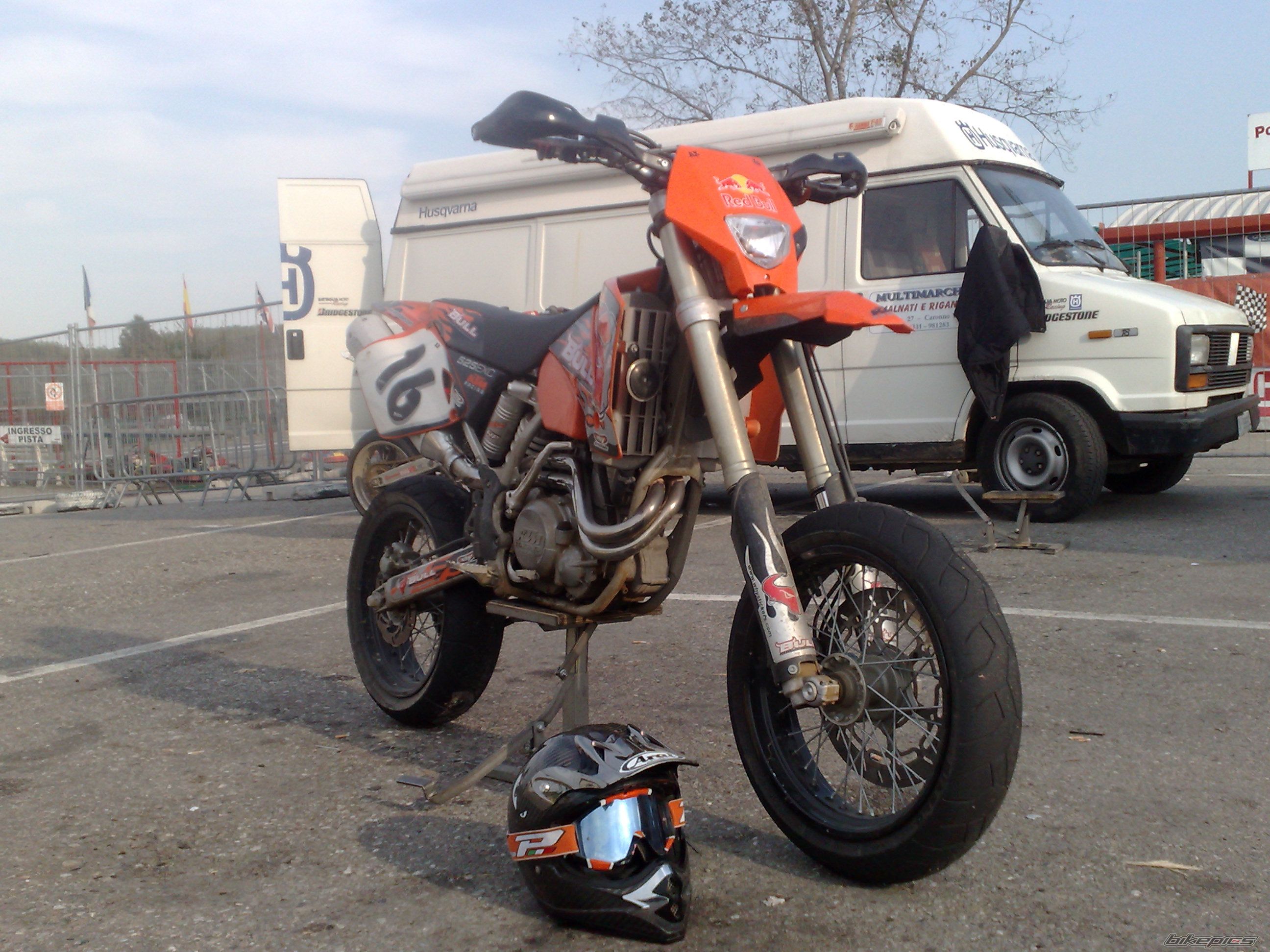 Photo 1447710