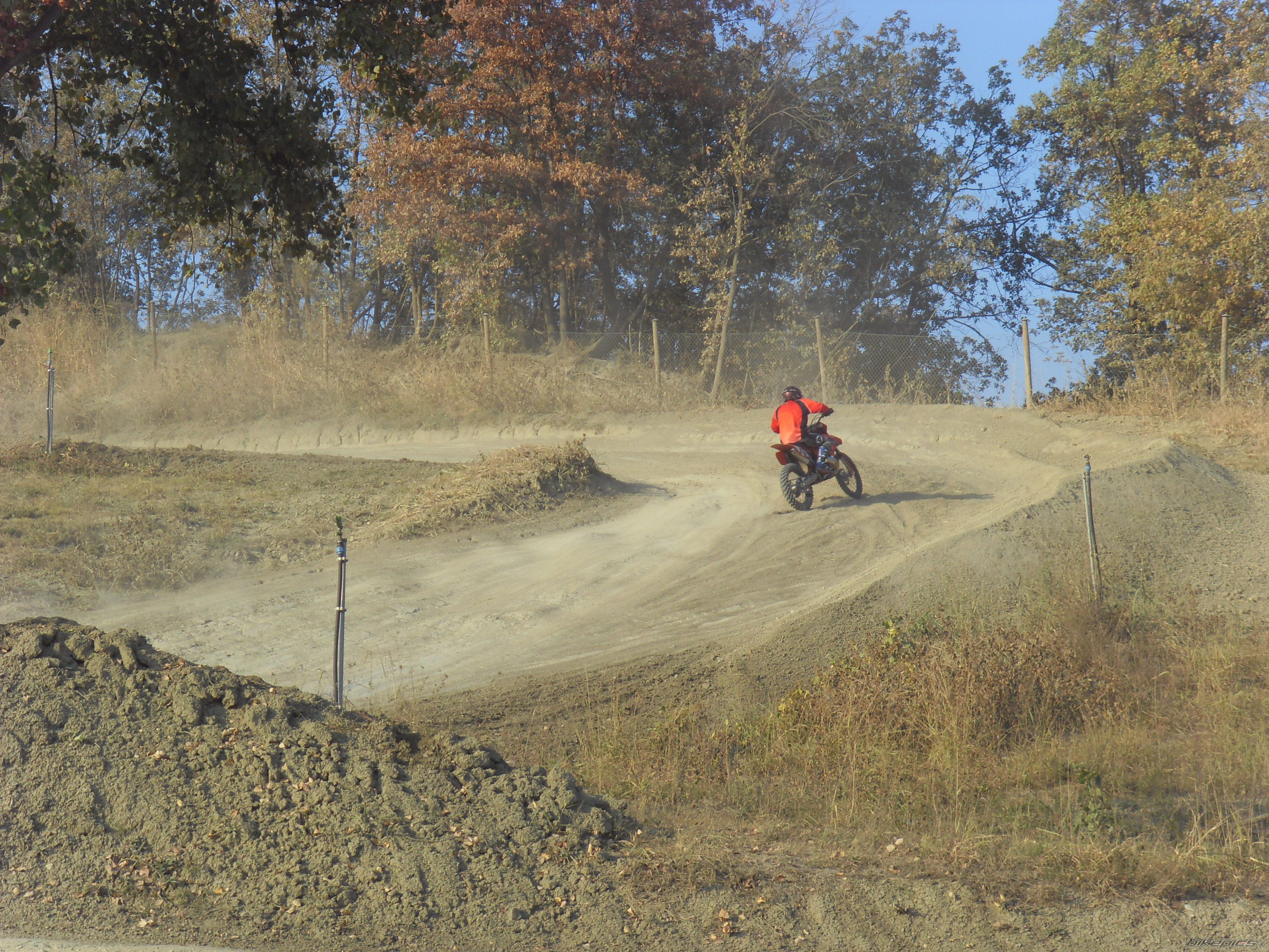 Photo 1447943