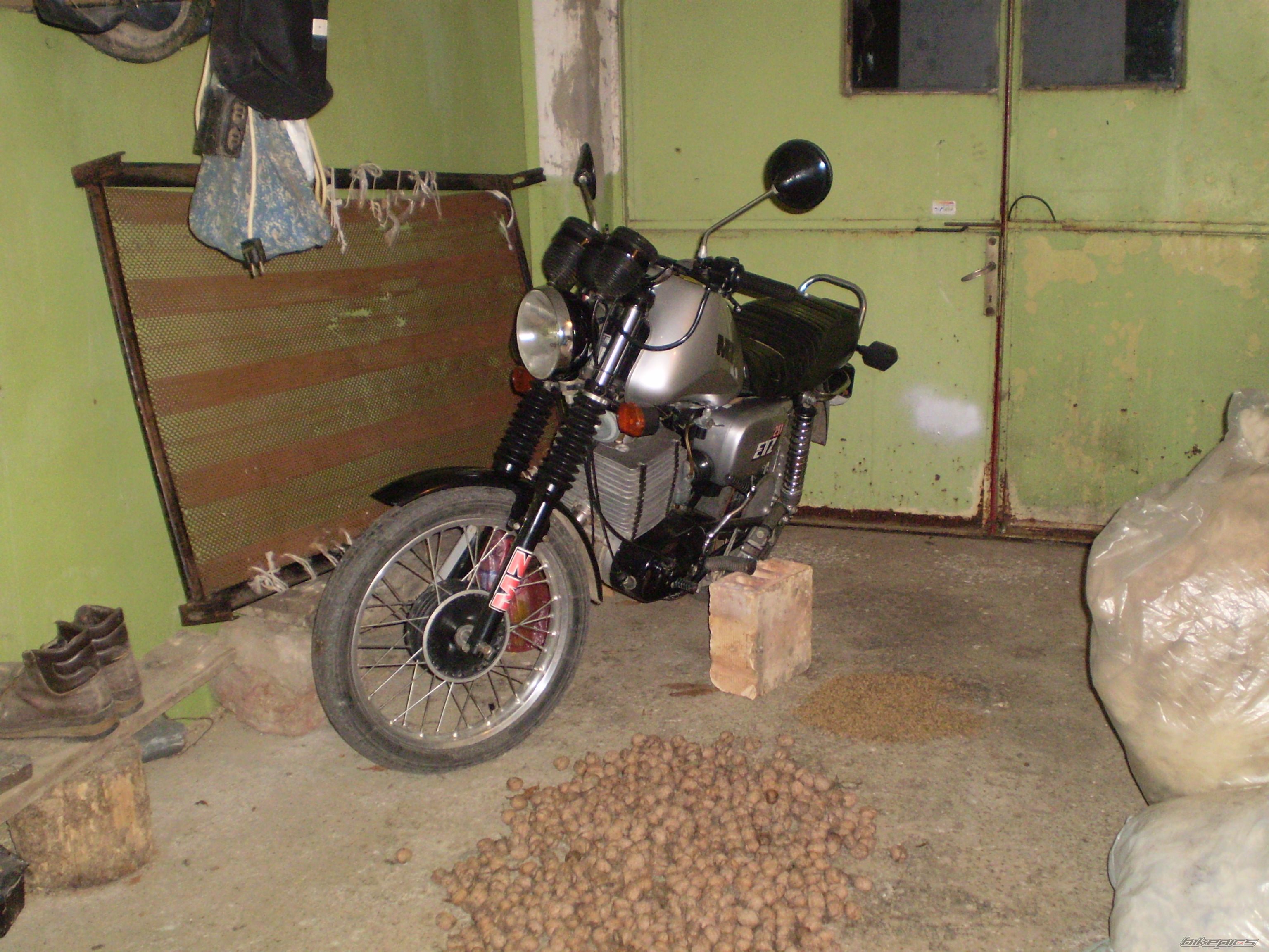 Photo 1448327
