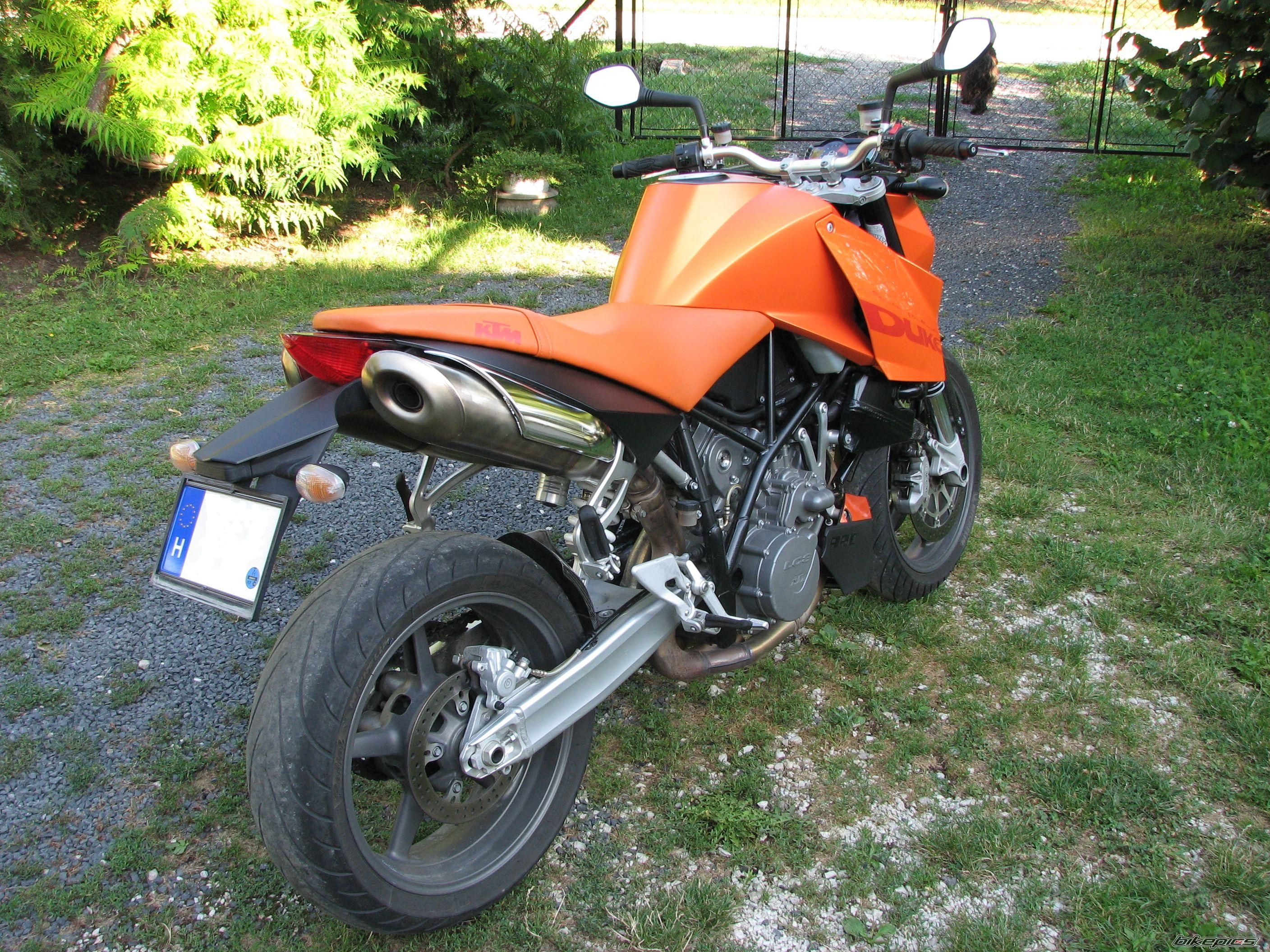 Photo 1448651