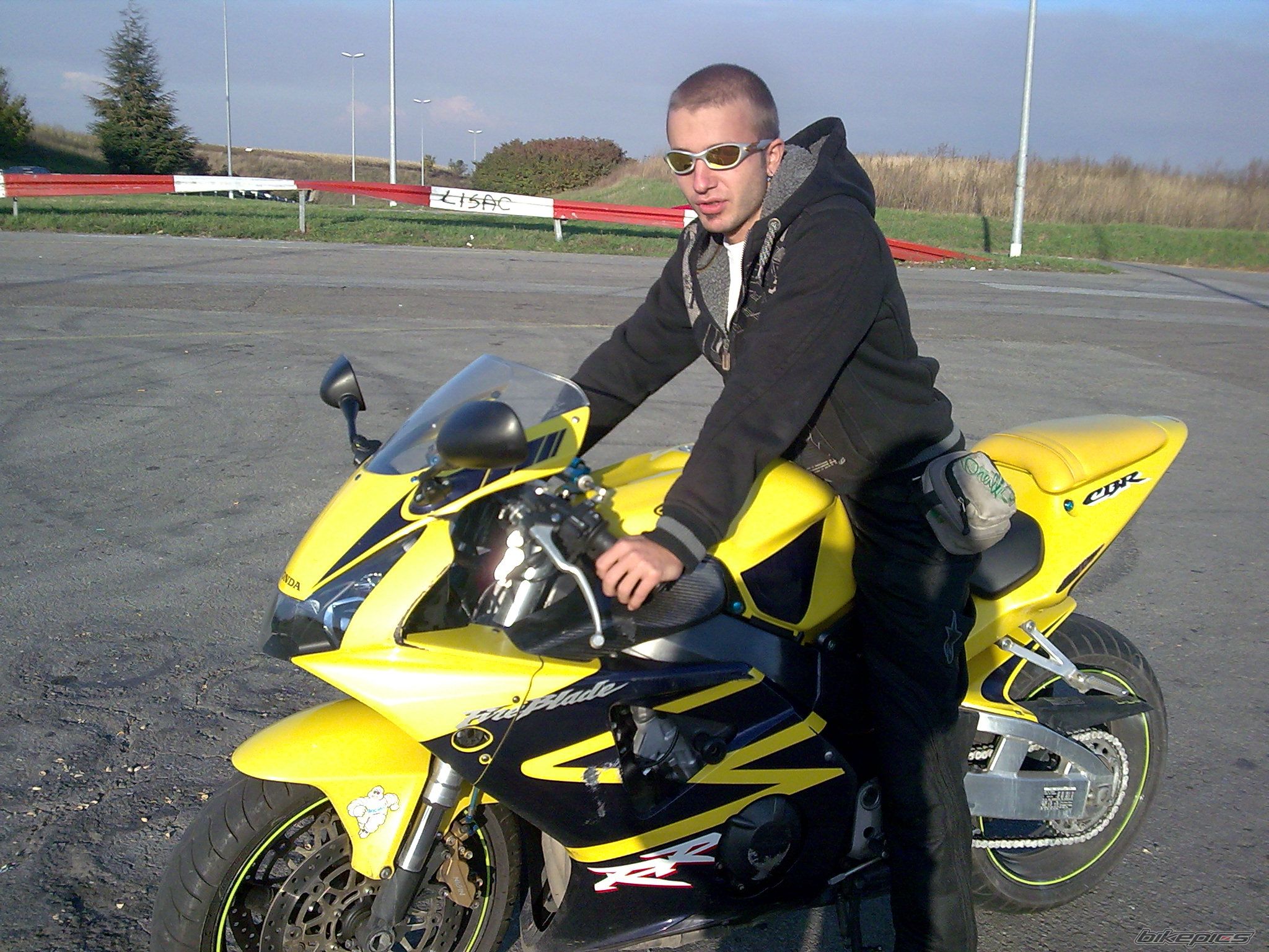 Bike Photo 1449038