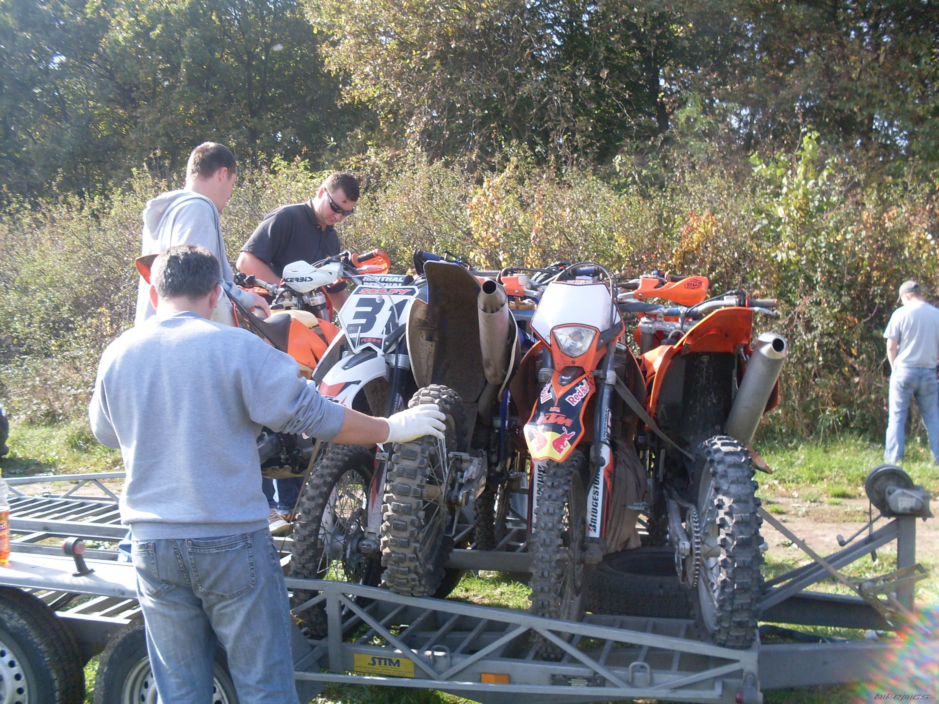Photo 1449614