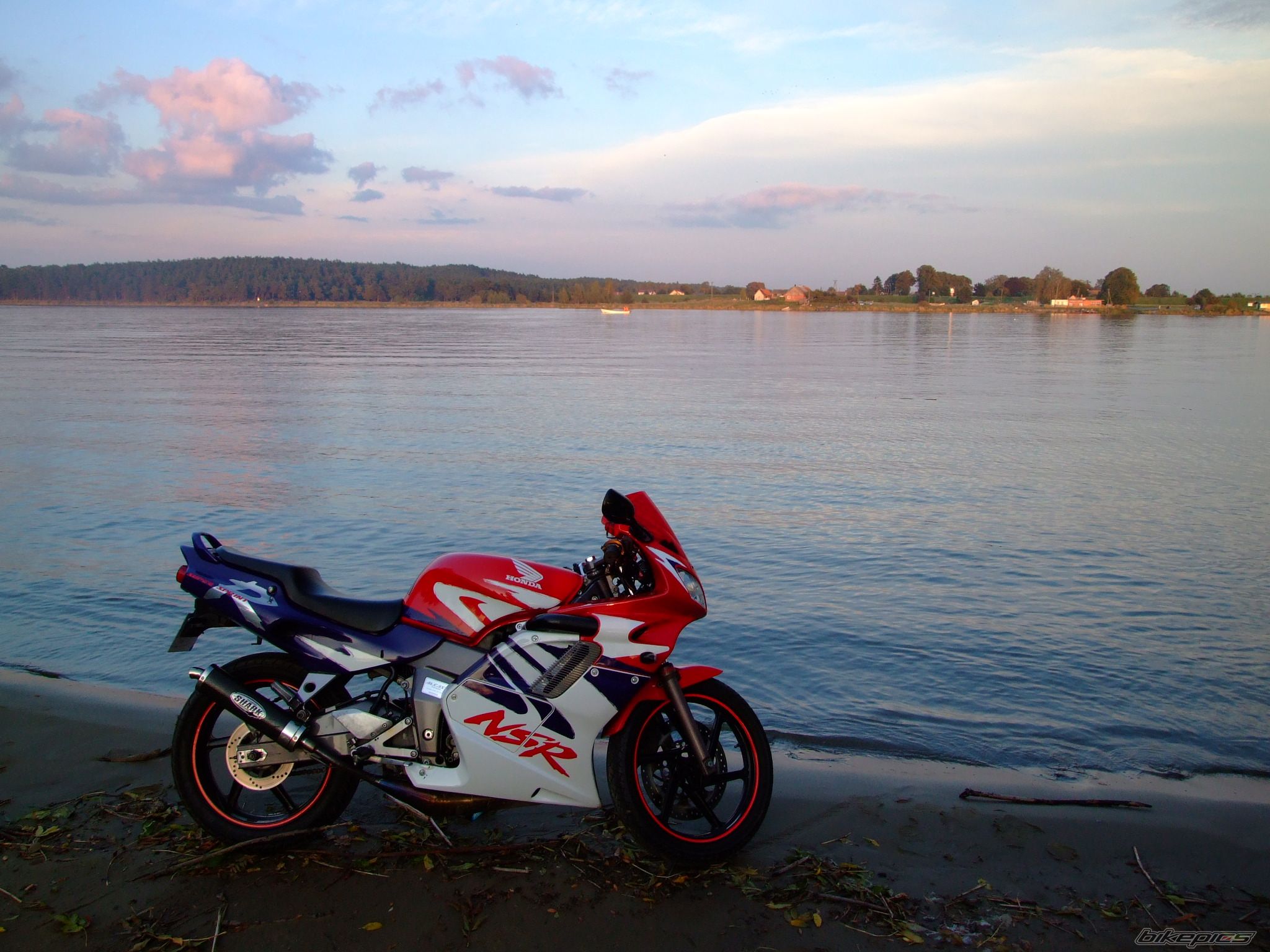 Photo 1449875