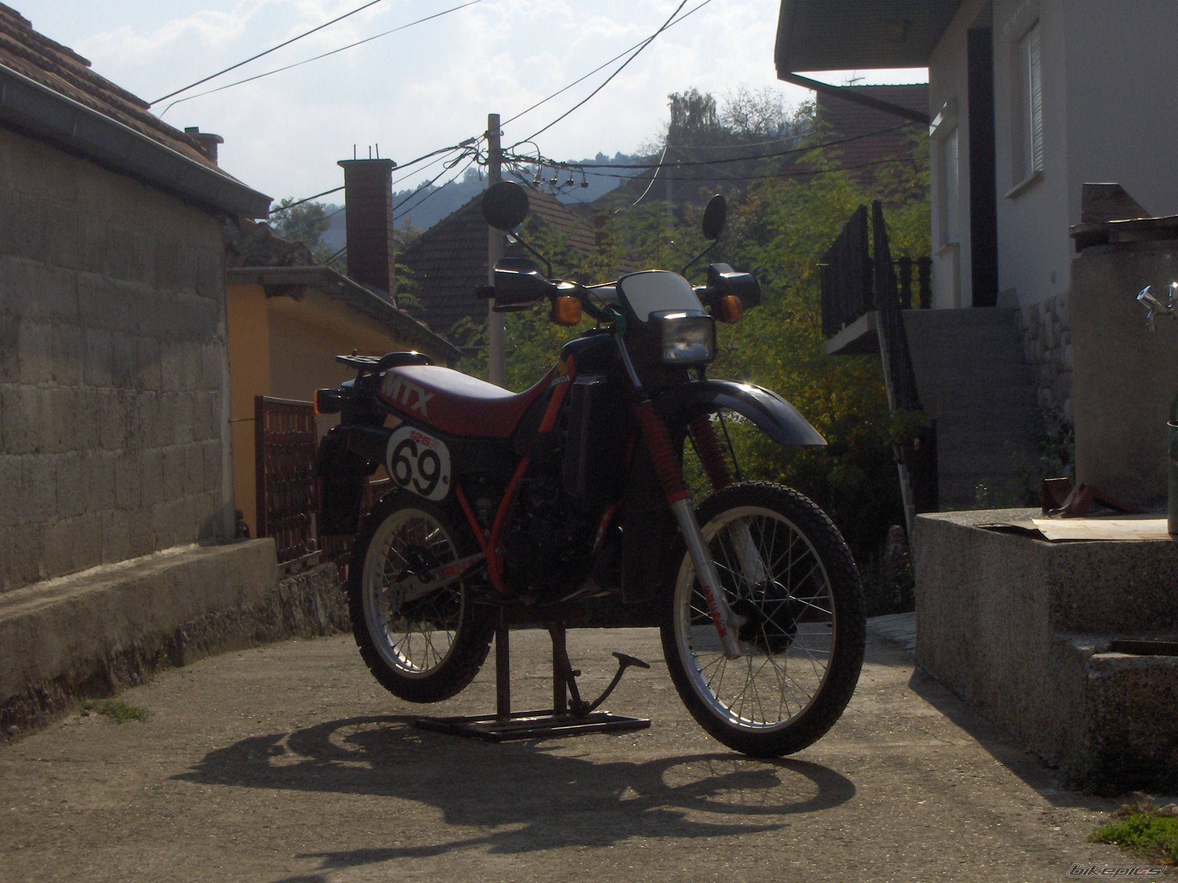 Photo 1451883