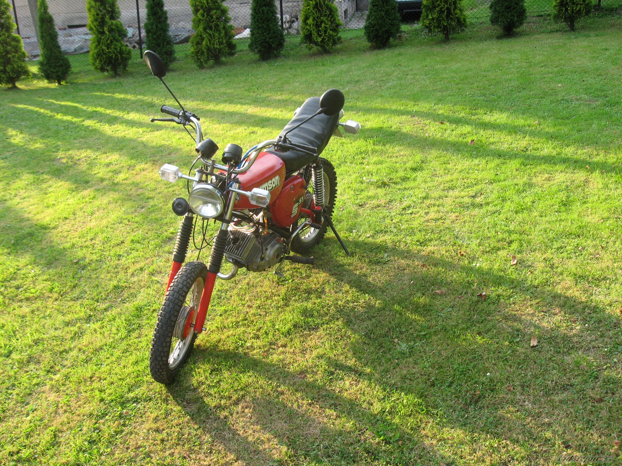 Photo 1453431