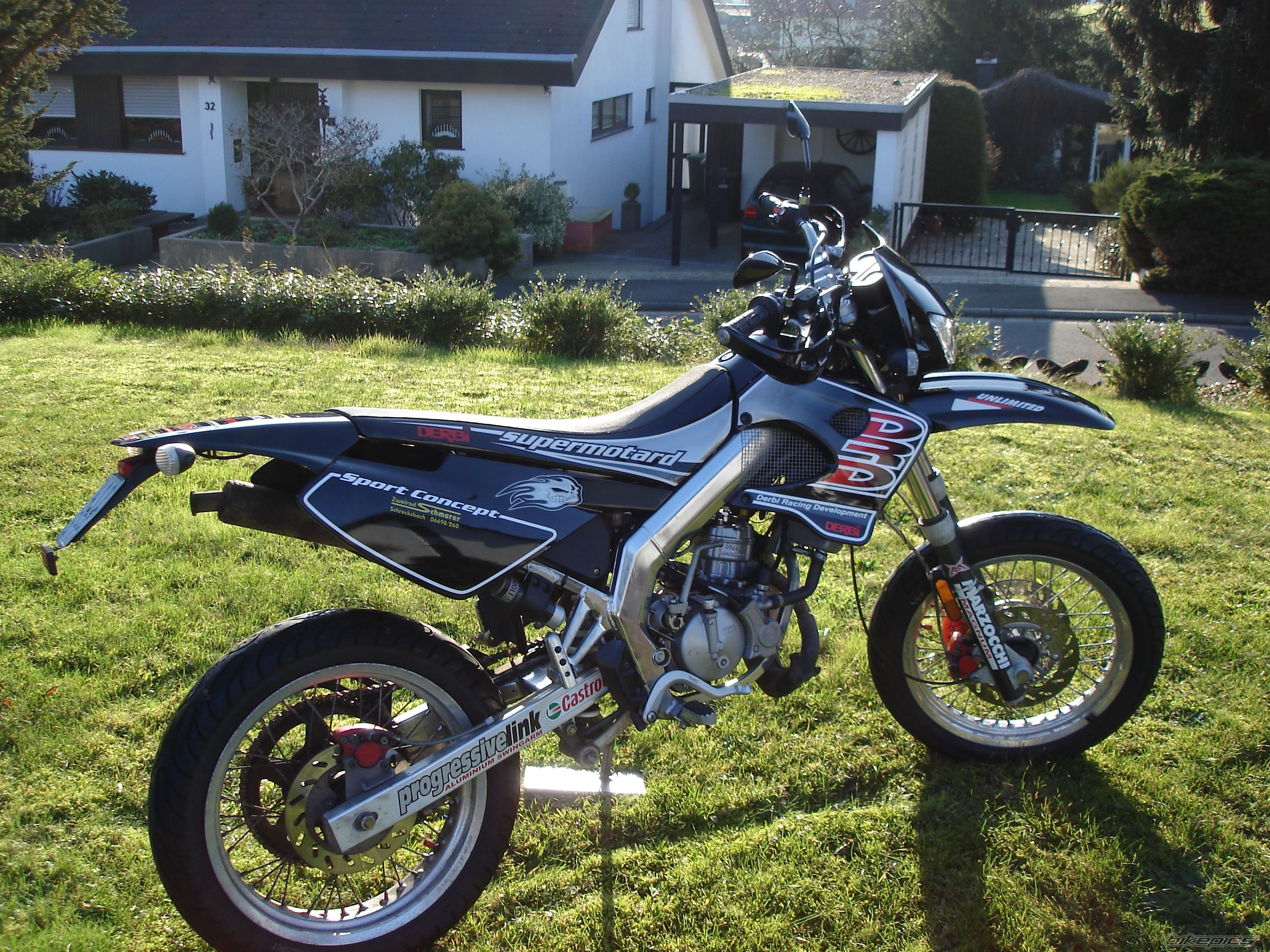 Photo 1453438