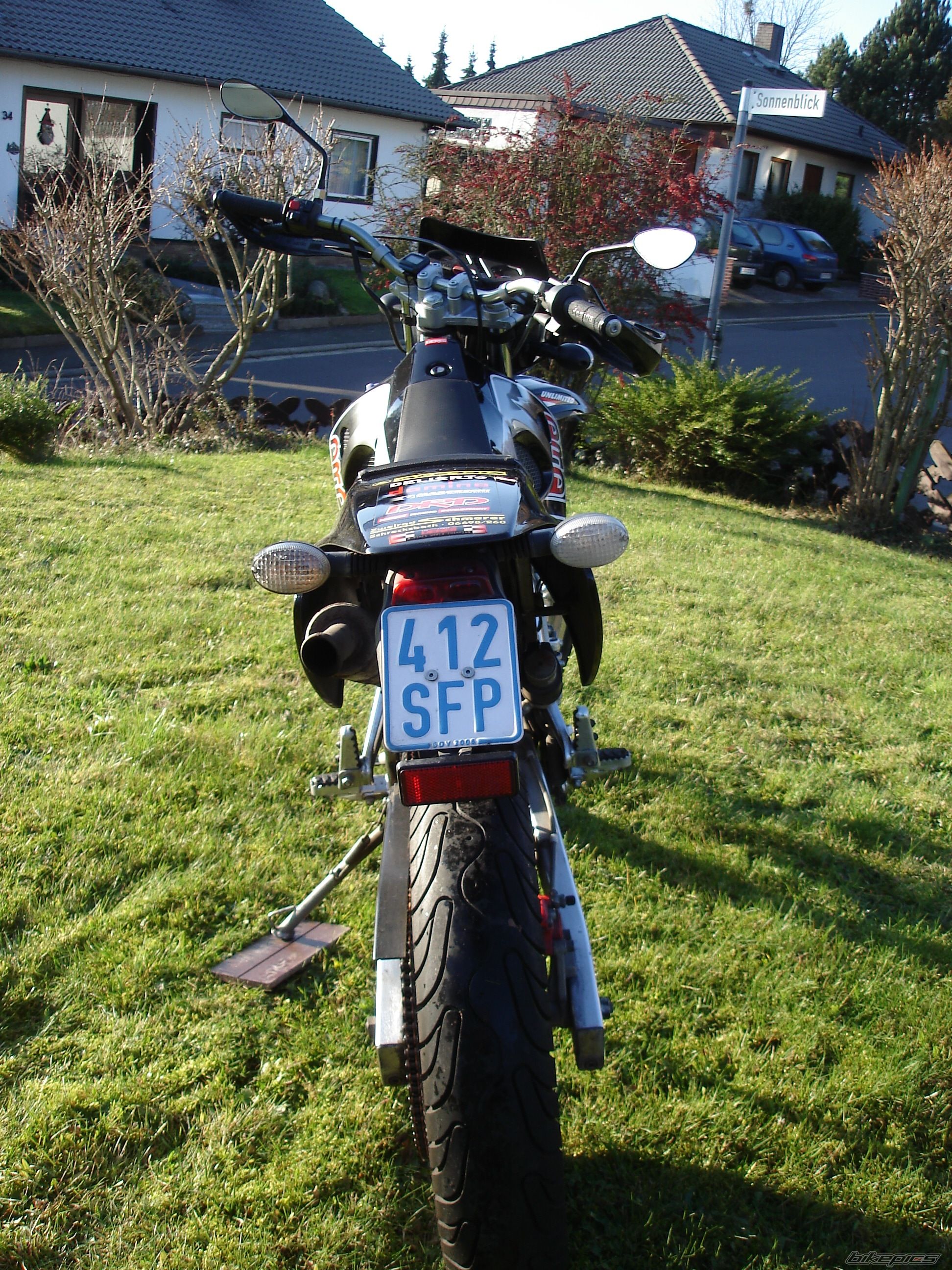 Photo 1453440