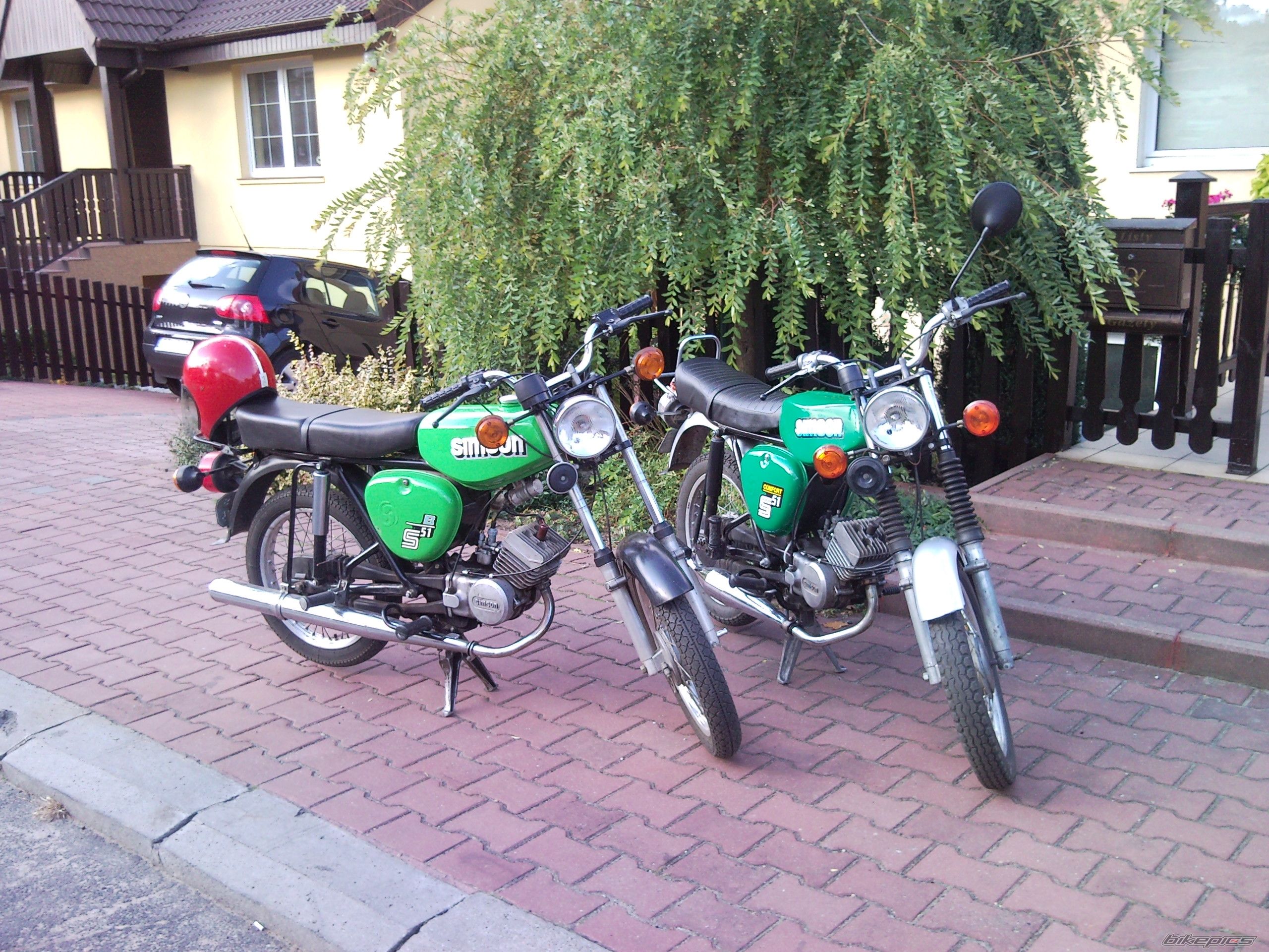 Photo 1453688